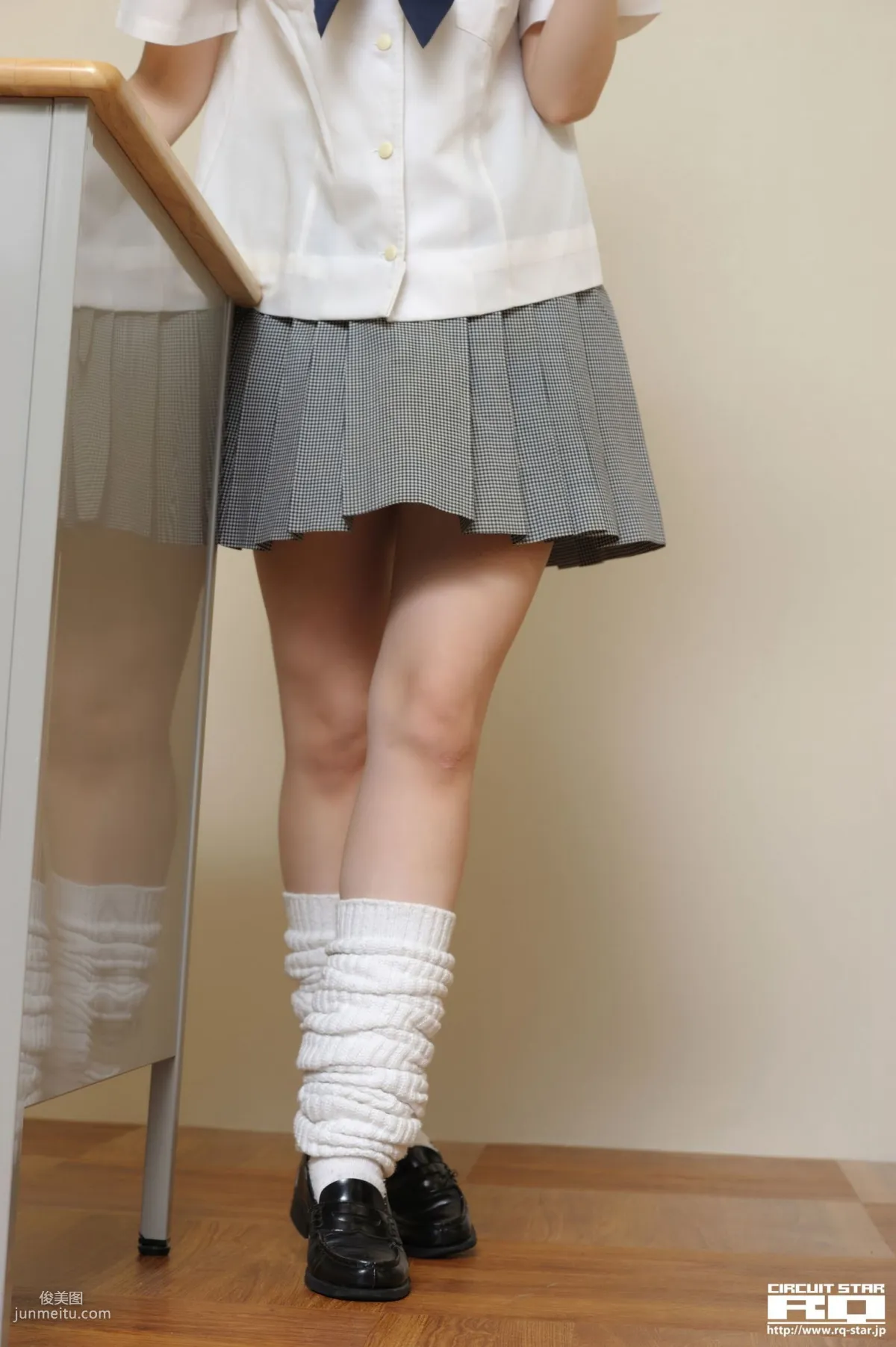 [RQ-STAR] NO.00571 荒井嘉奈 School Girl 写真集128