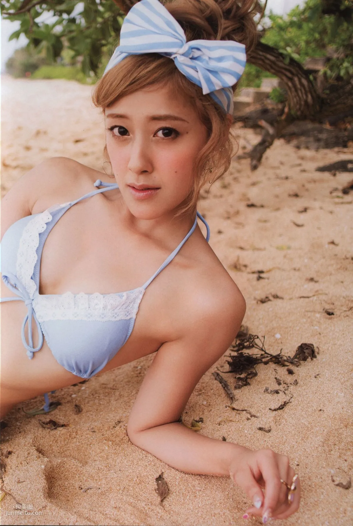 Alo Hello! Berryz 工房 Photobook 2013 [PB写真集]100