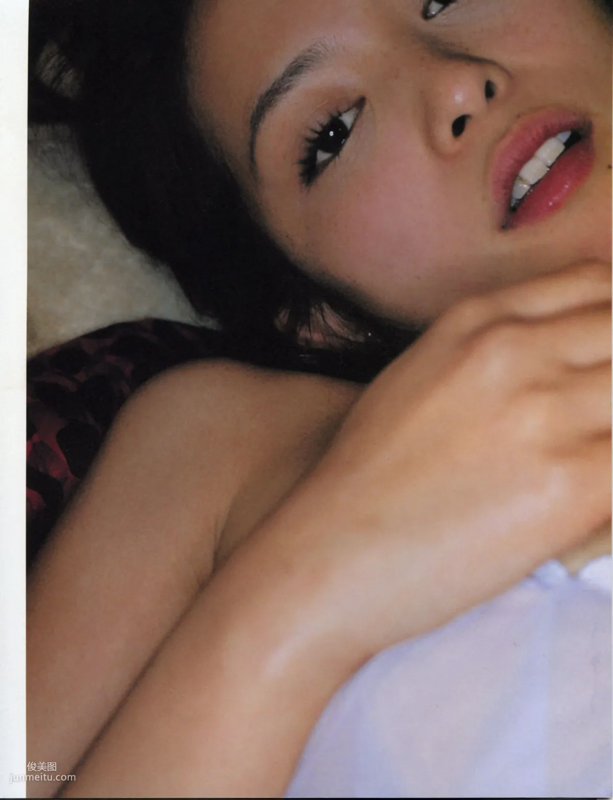 岩佐真悠子《イキズカイ》 [PhotoBook] 写真集70