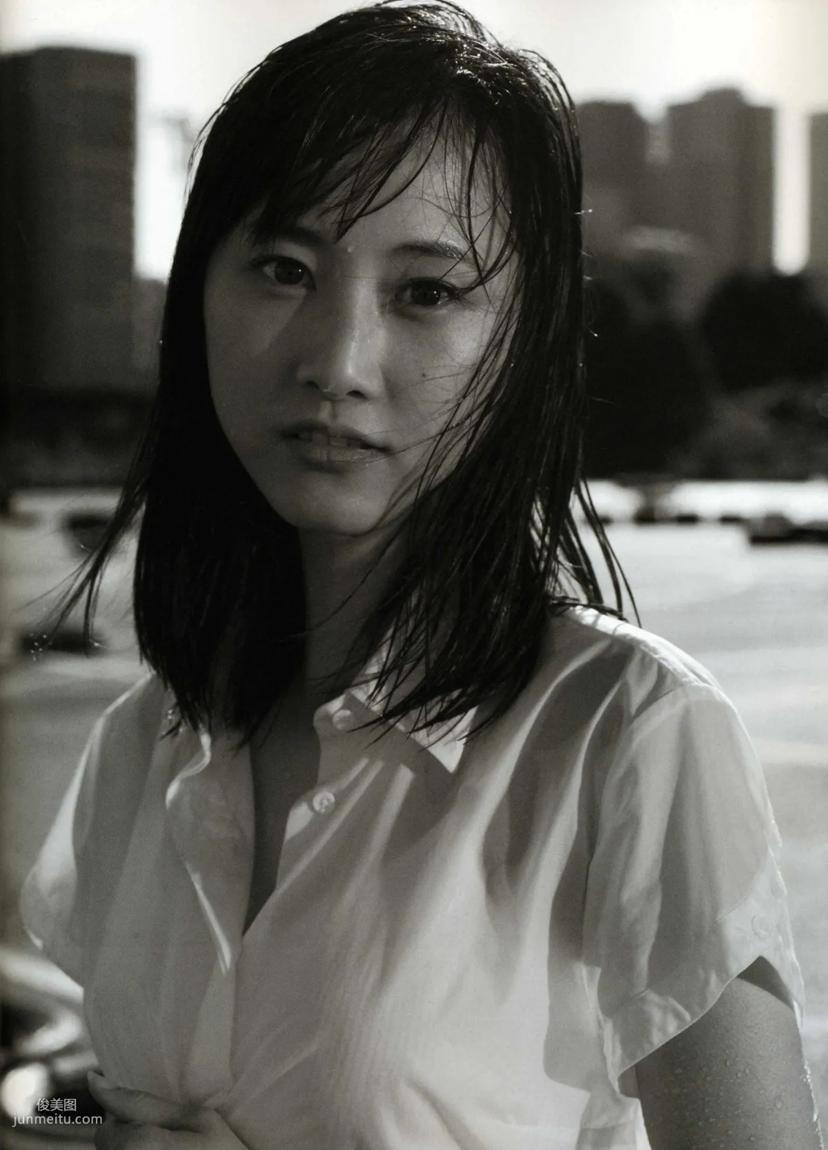 松井玲奈 《Kingyo》 Goldfish [PB写真集] 22