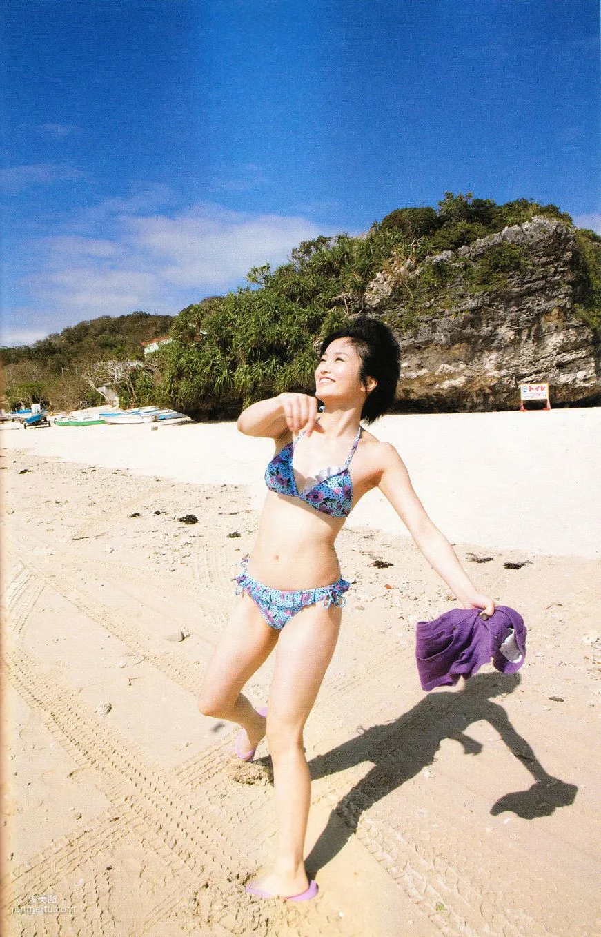 Sayaka Yamamoto 山本彩《みる神》[Photo book] 写真集87