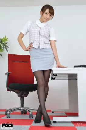 [RQ-STAR] NO.00758 月村ともか Office Lady 辦公室女郎 寫真集