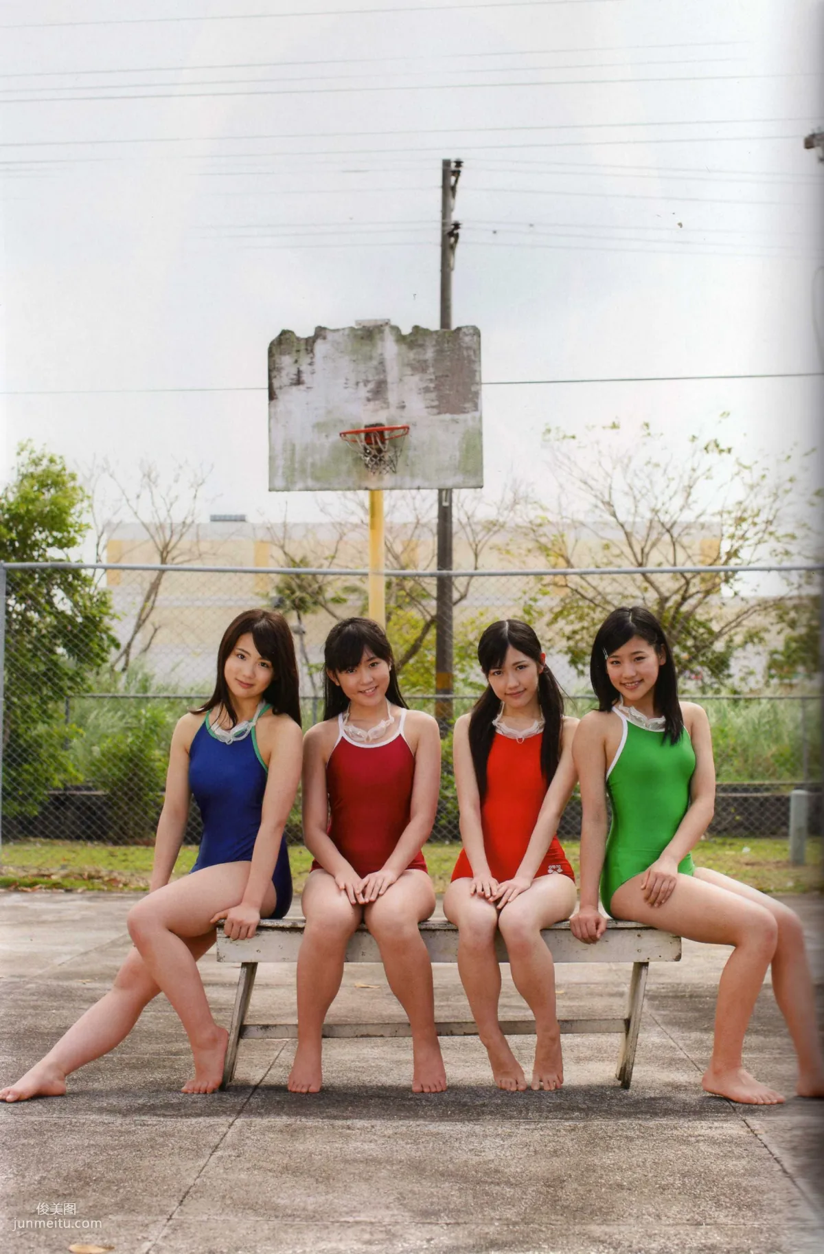 渡り廊下走り队 《Akkanbe》 [Photo Book] 写真集85