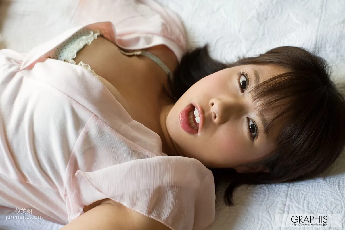 An Shinohara 篠原杏 [Graphis] First Gravure 初脱ぎ娘 写真集27