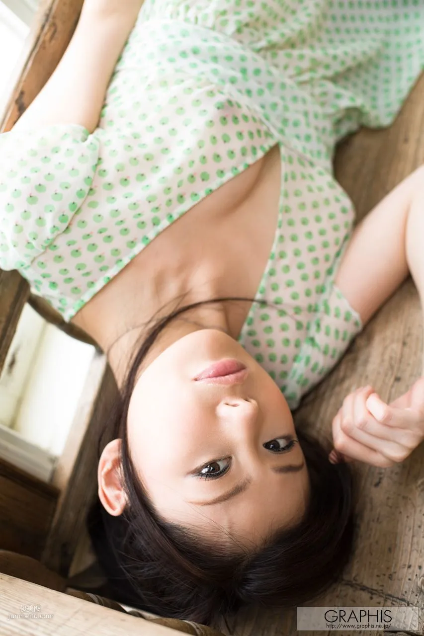 Takami Hou 北贵美 [Graphis] First Gravure 初脱ぎ娘 写真集35