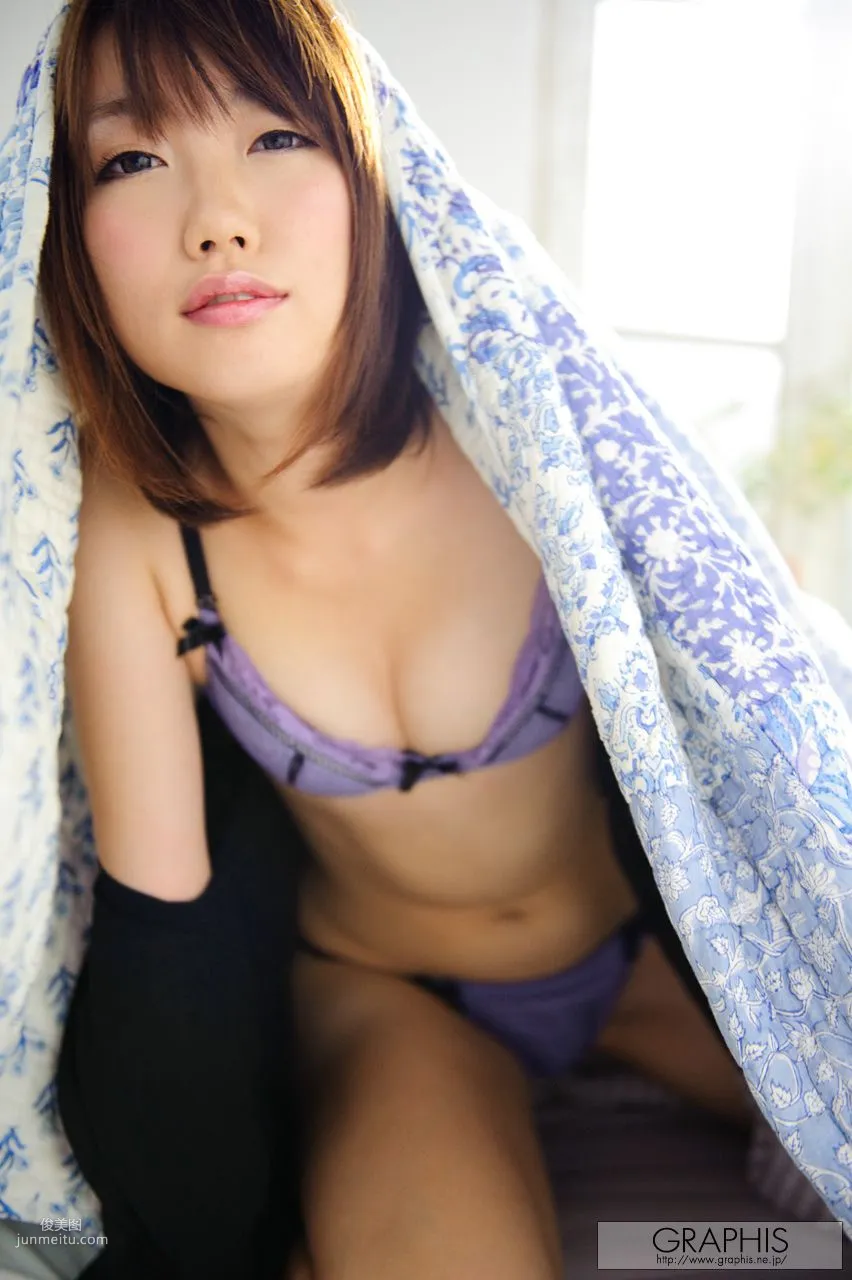 Ichika Sena 瀬名一花 [Graphis] First Gravure 初脱ぎ娘 写真集34