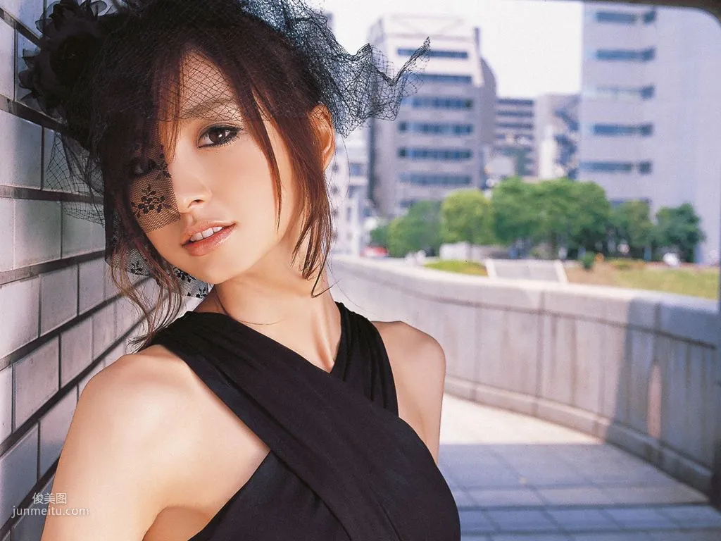 [Wanibooks] NO.51 Mariko Shinoda 篠田麻里子 写真集76