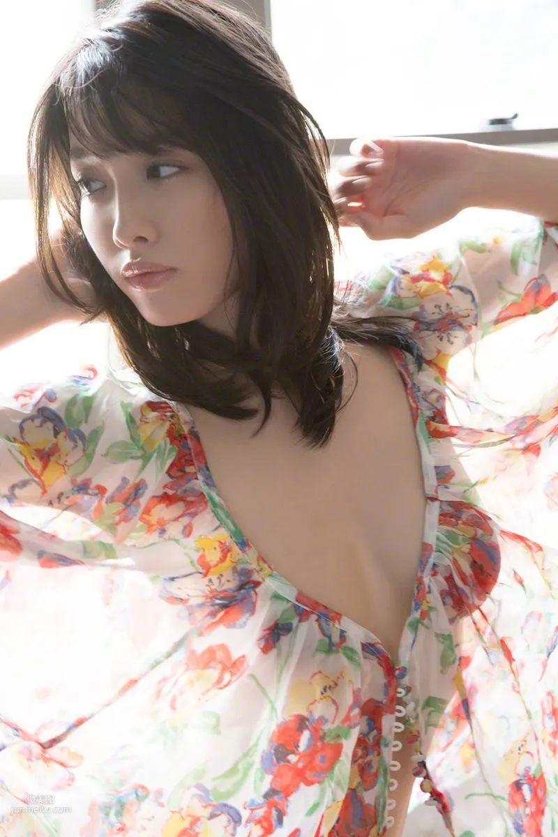 [Wanibooks] NO.127 Anna Konno 今野杏南 写真集78