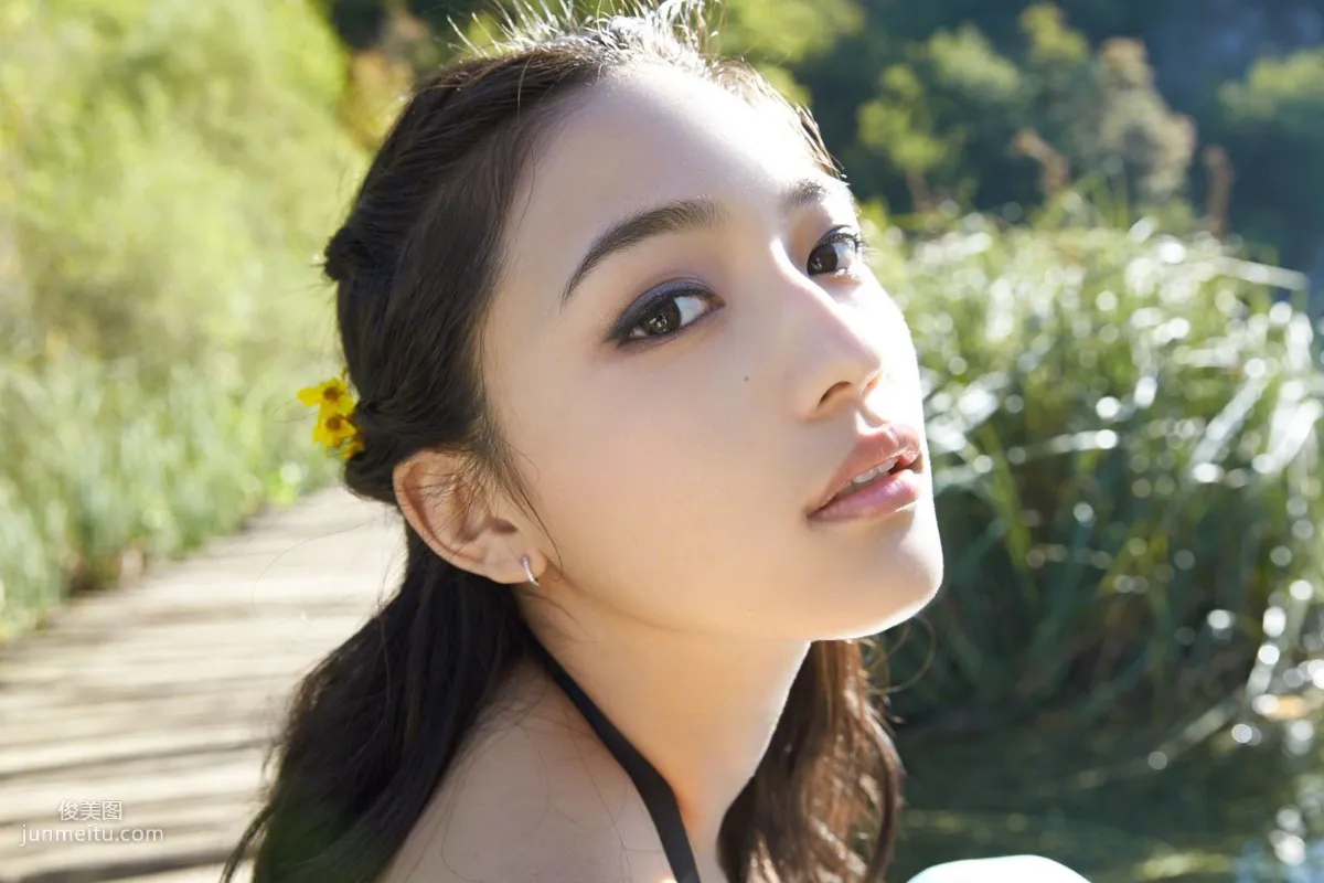 [Wanibooks] NO.132 Haruna Kawaguchi 川口春奈 写真集75