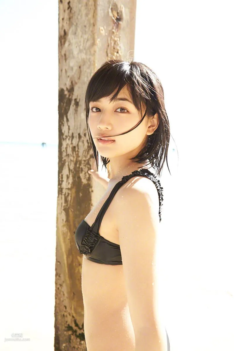 [Wanibooks] NO.132 Haruna Kawaguchi 川口春奈 写真集117