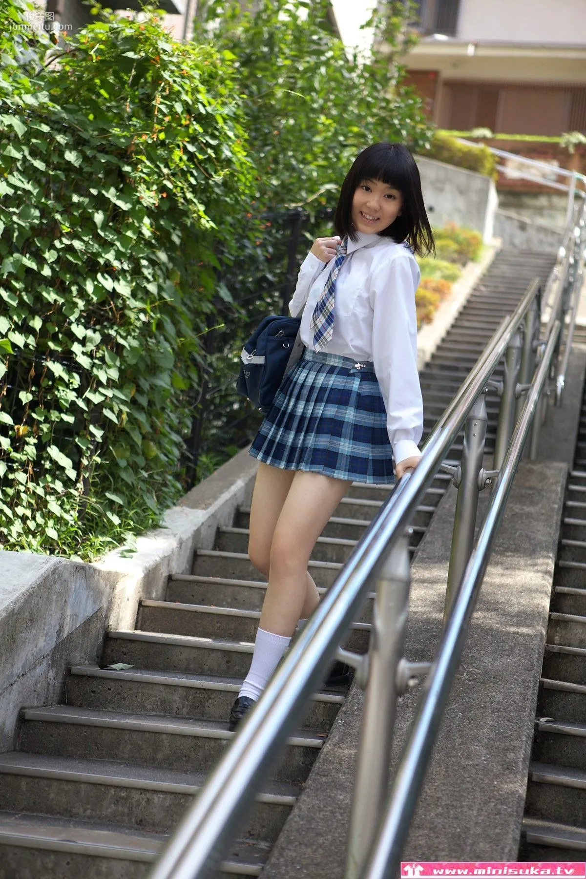 三崎鈴 现役女子高生 [Minisuka.tv] Special Gallery 写真集24