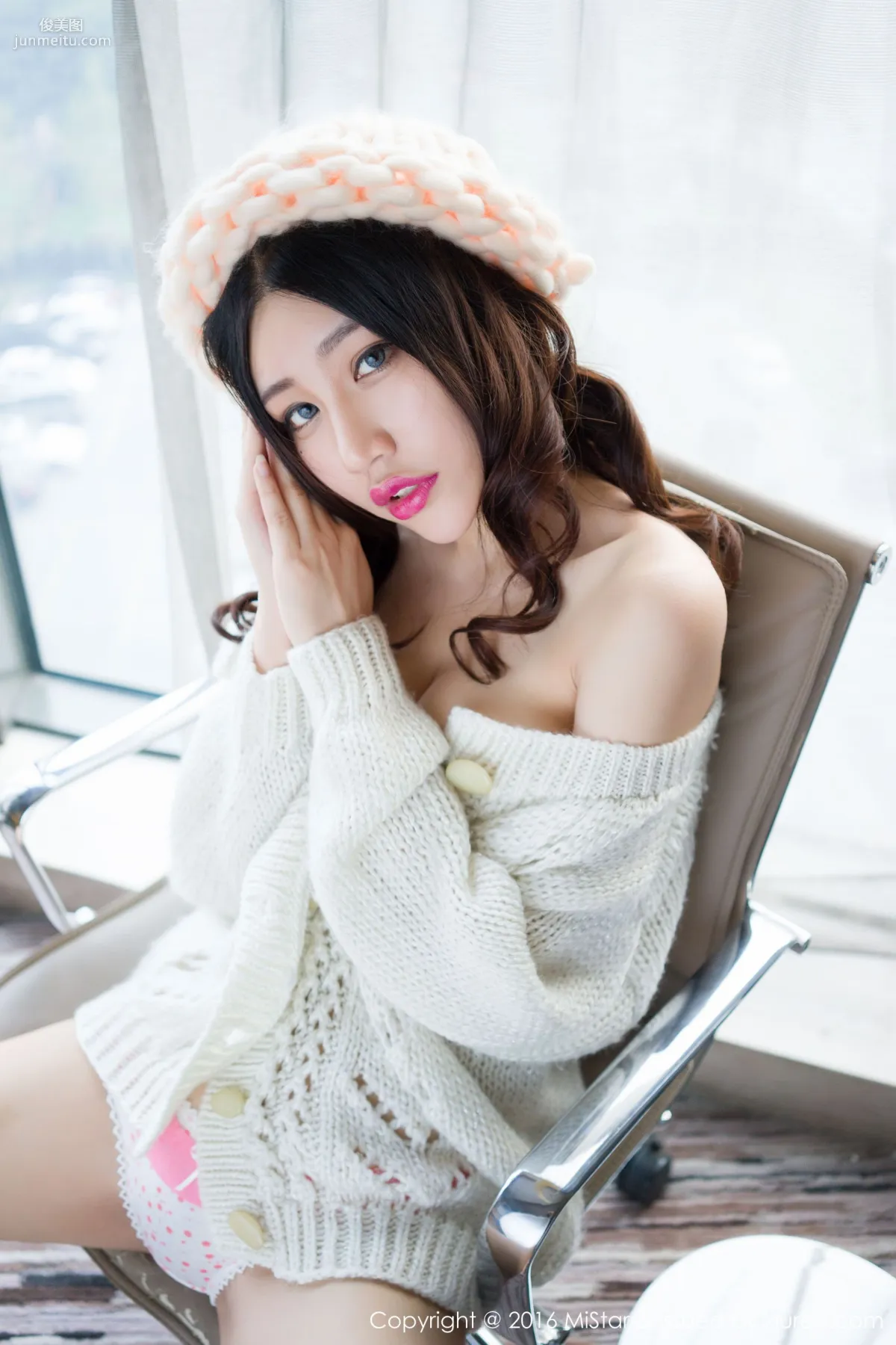 美昕Yumi《室拍2套性感服饰》 [魅妍社MiStar] Vol.079 写真集15