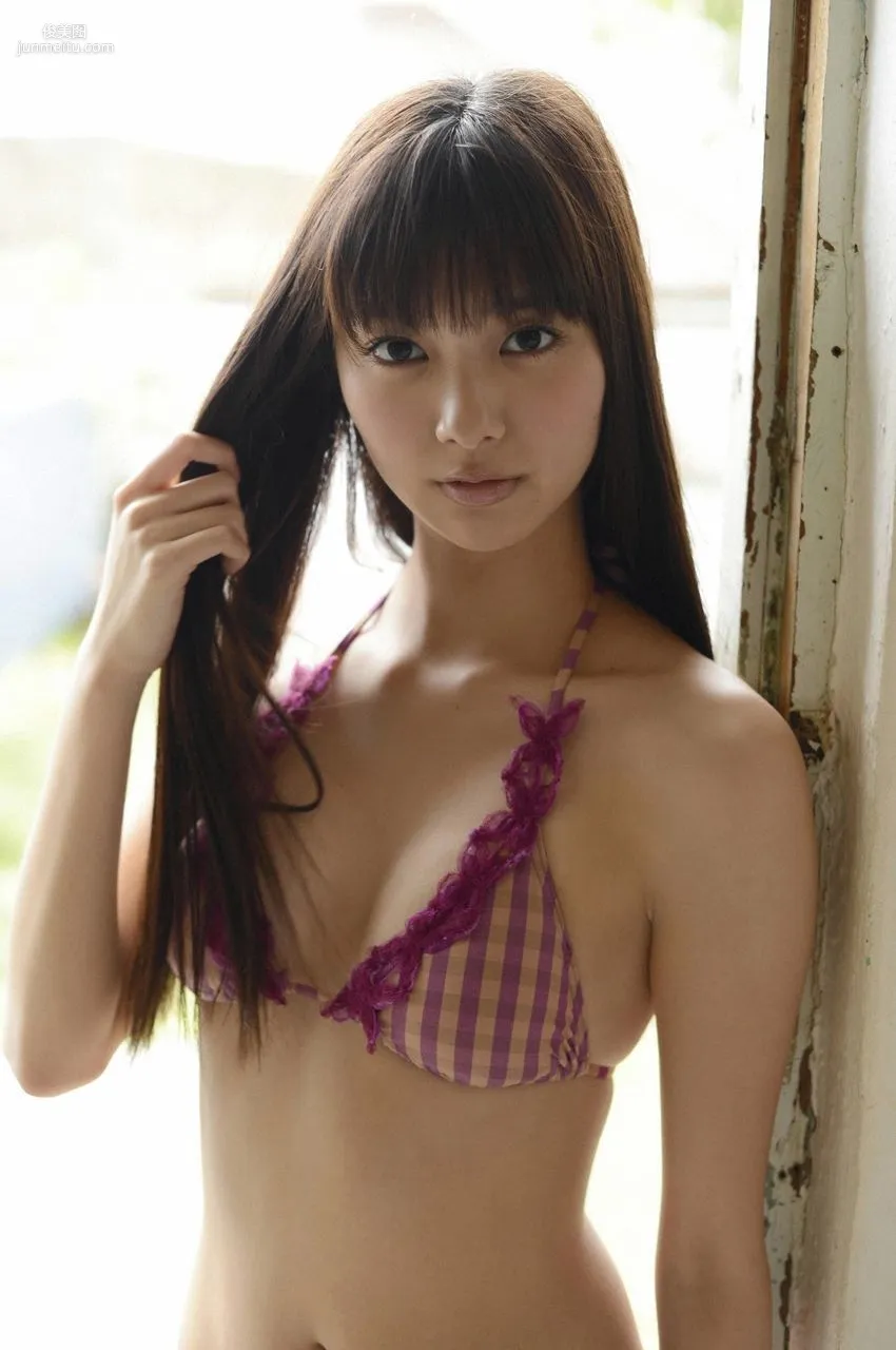 新川優愛《美しすぎる彼女に一目惚れ》 [WPB-net] No.157 写真集95