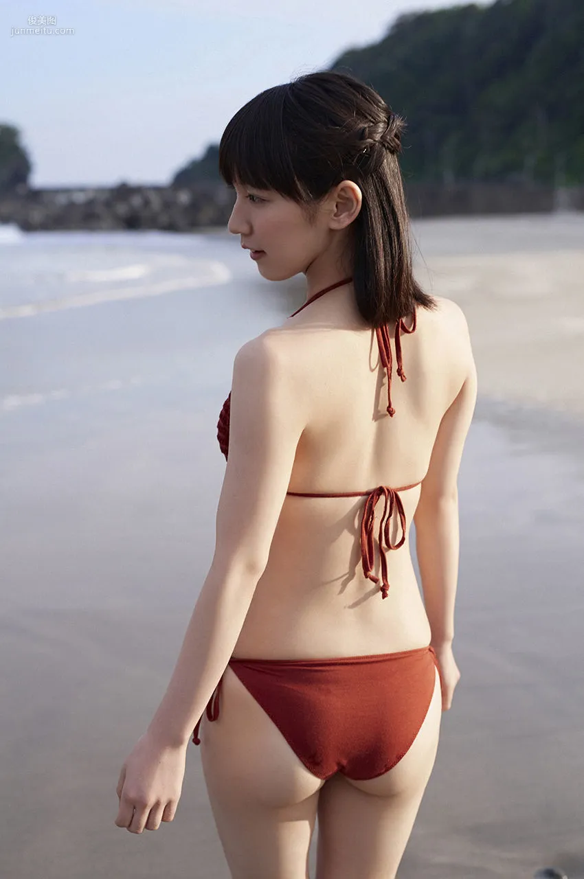 吉岡里帆《遠い記憶》 [WPB-net] No.183 写真集111