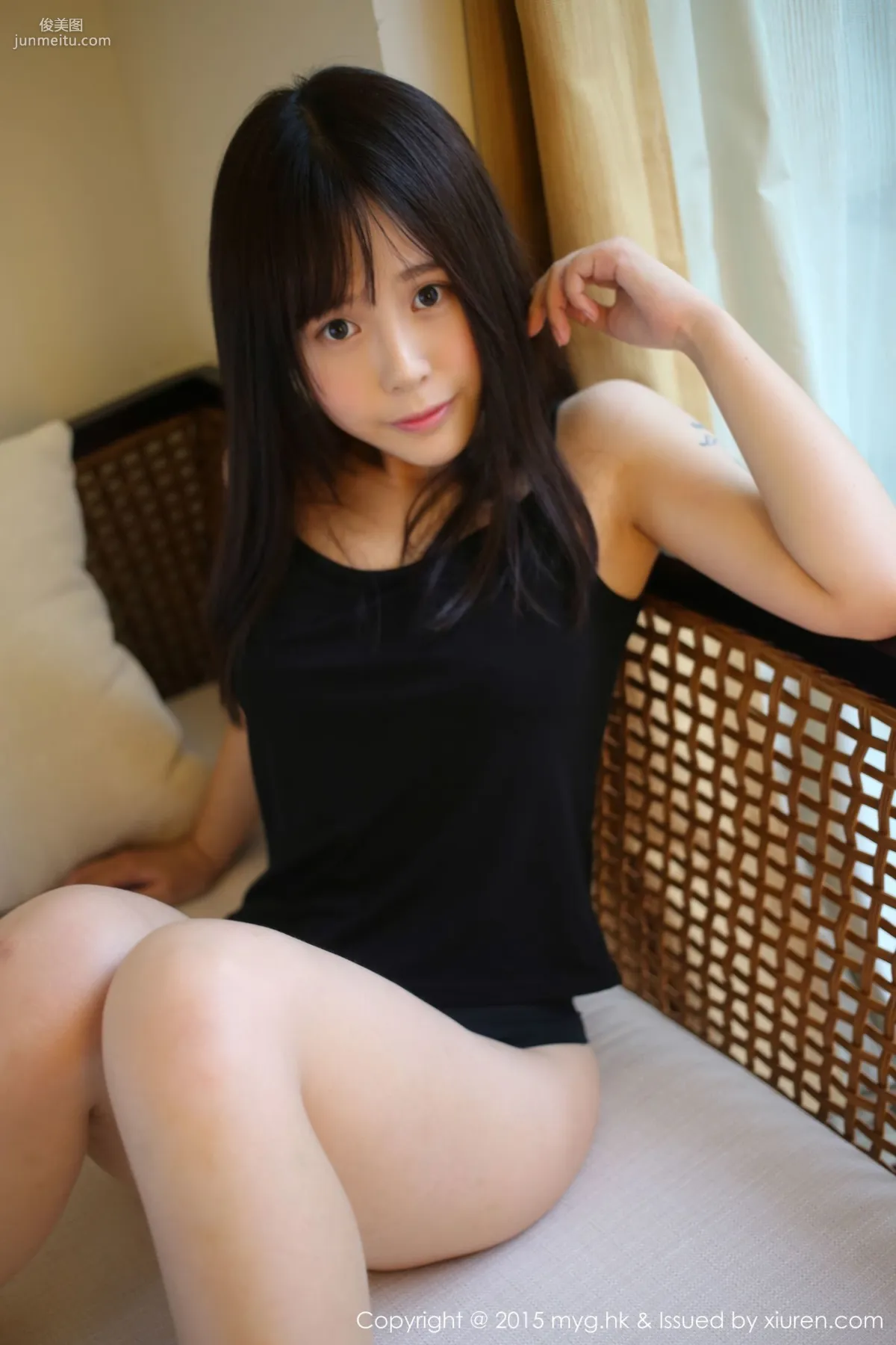 Evelyn艾莉《迷你短裙诱惑+白丝旗袍》 [美媛馆MyGirl] Vol.173 写真集27