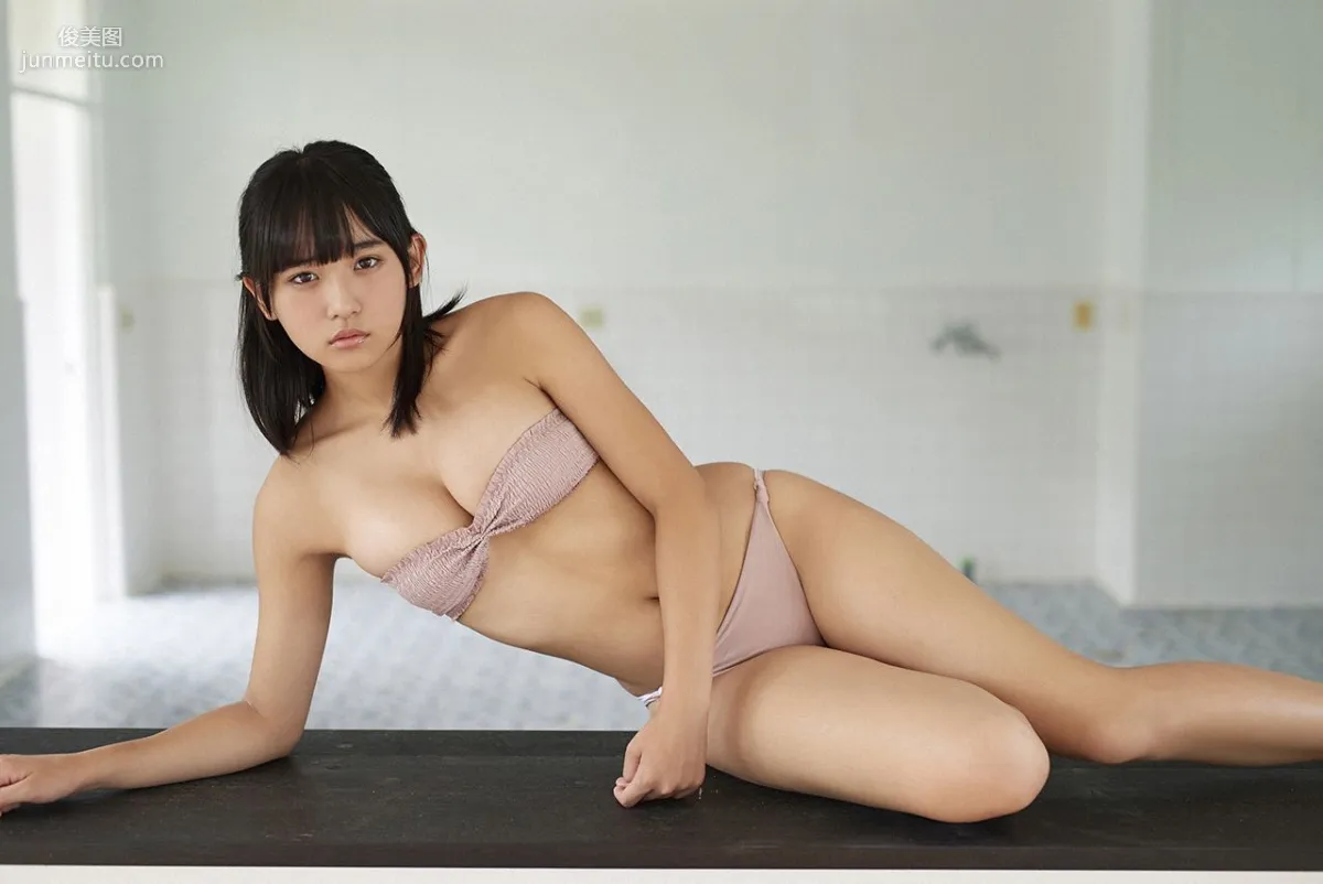 浅川梨奈《目が合ったらもう離れられない》 [WPB-net] No.188-189 写真集40