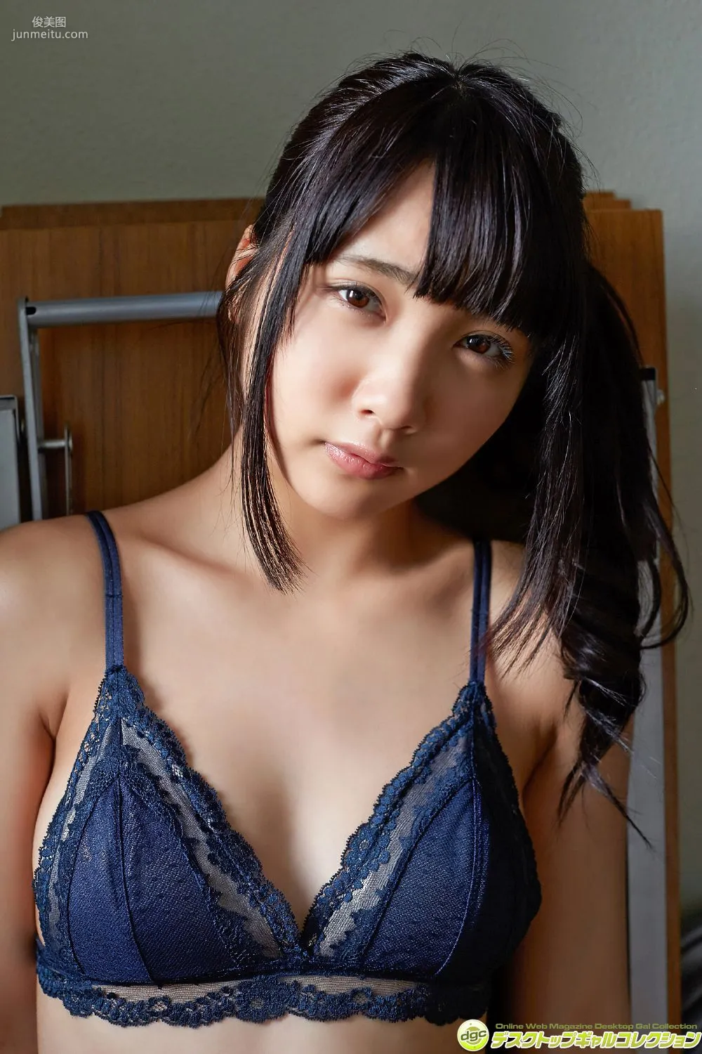 水沢柚乃《声優にもチャレンジ！巨乳ゲームアイドル！》 [DGC] 写真集43