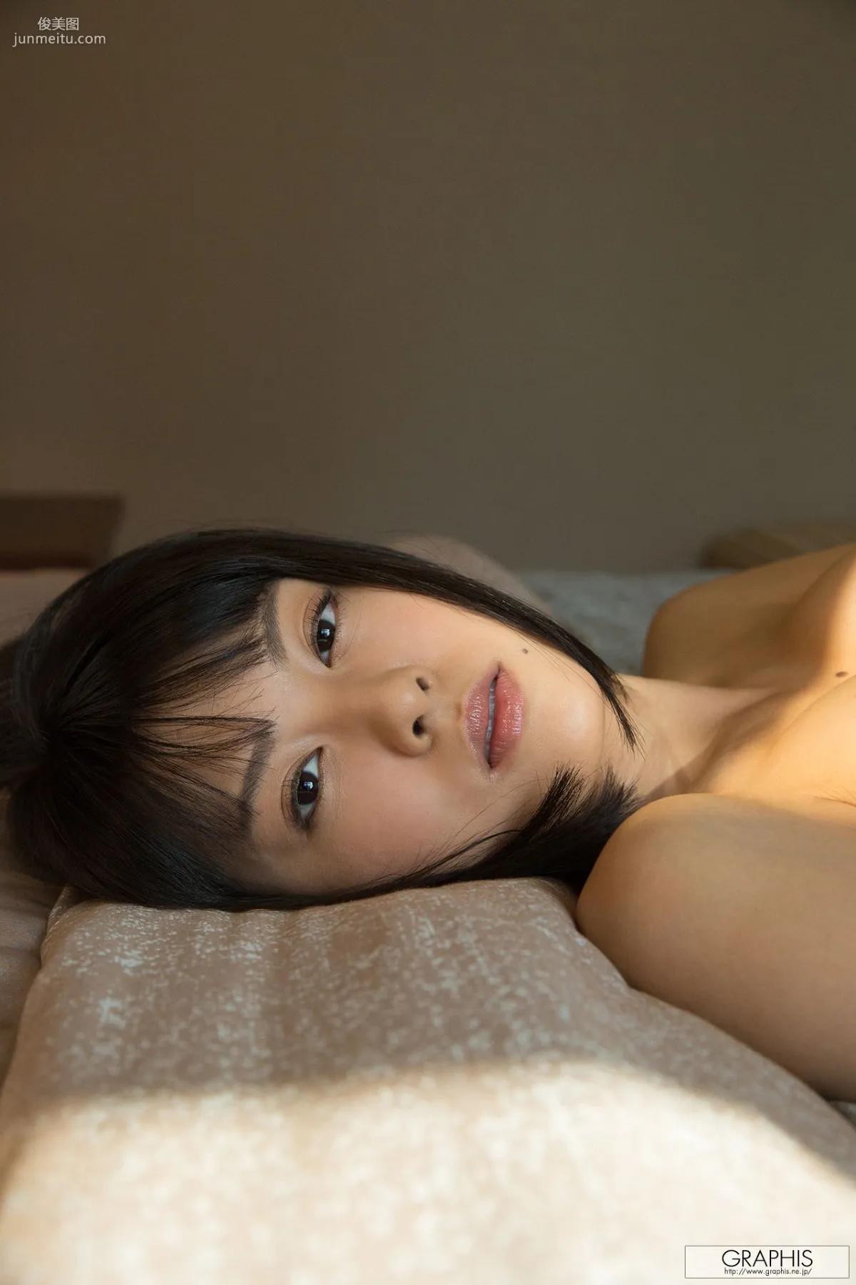 松岡ちな『Gifted』 [Graphis] Gals 写真集27