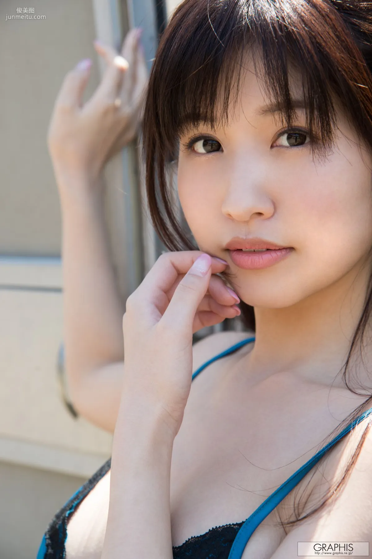 Momo Sakura 桜空もも/樱空桃『first gravure 初脫ぎ娘』 [Graphis] 写真集27