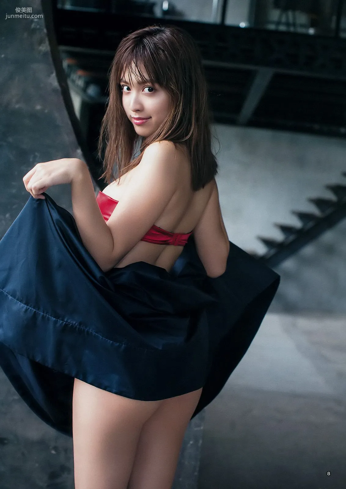 八木莉可子 松本愛 [Weekly Young Jump] 2016年No.47 写真杂志13