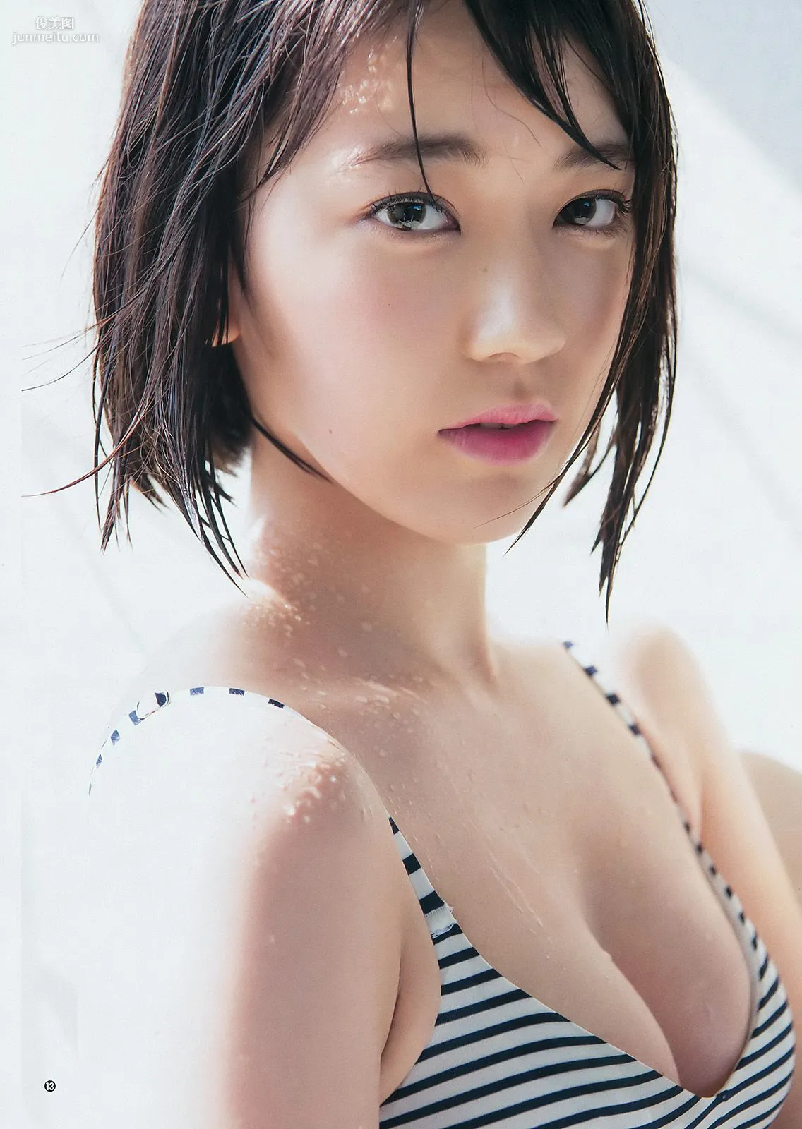 宮脇咲良 えなこ [Weekly Young Jump] 2017年No.05-06 写真杂志8