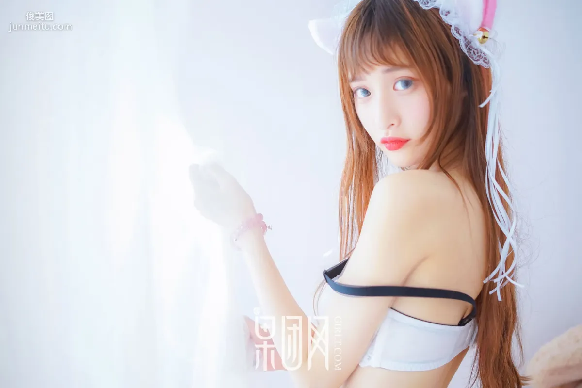 little贝殼《裸露香肩美背大玩cosplay》 [果团网Girlt] No.022 写真集18