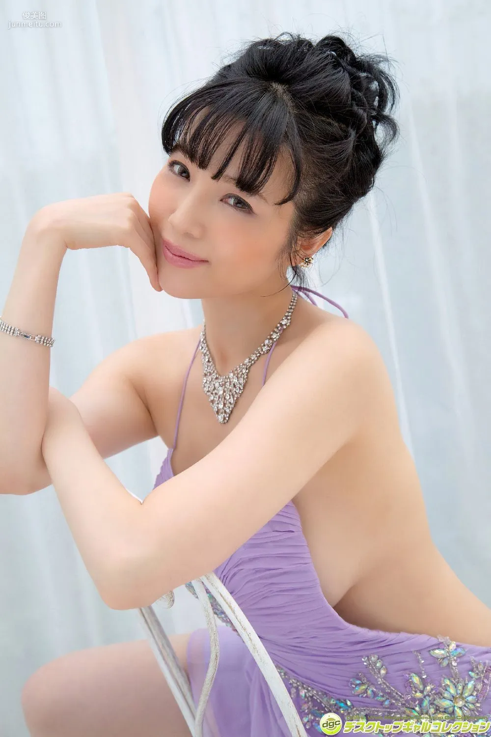 森下悠里《グラマラスで妖艶な雰囲気を醸すお姉さま！》写真集 [DGC] NO.1323 83