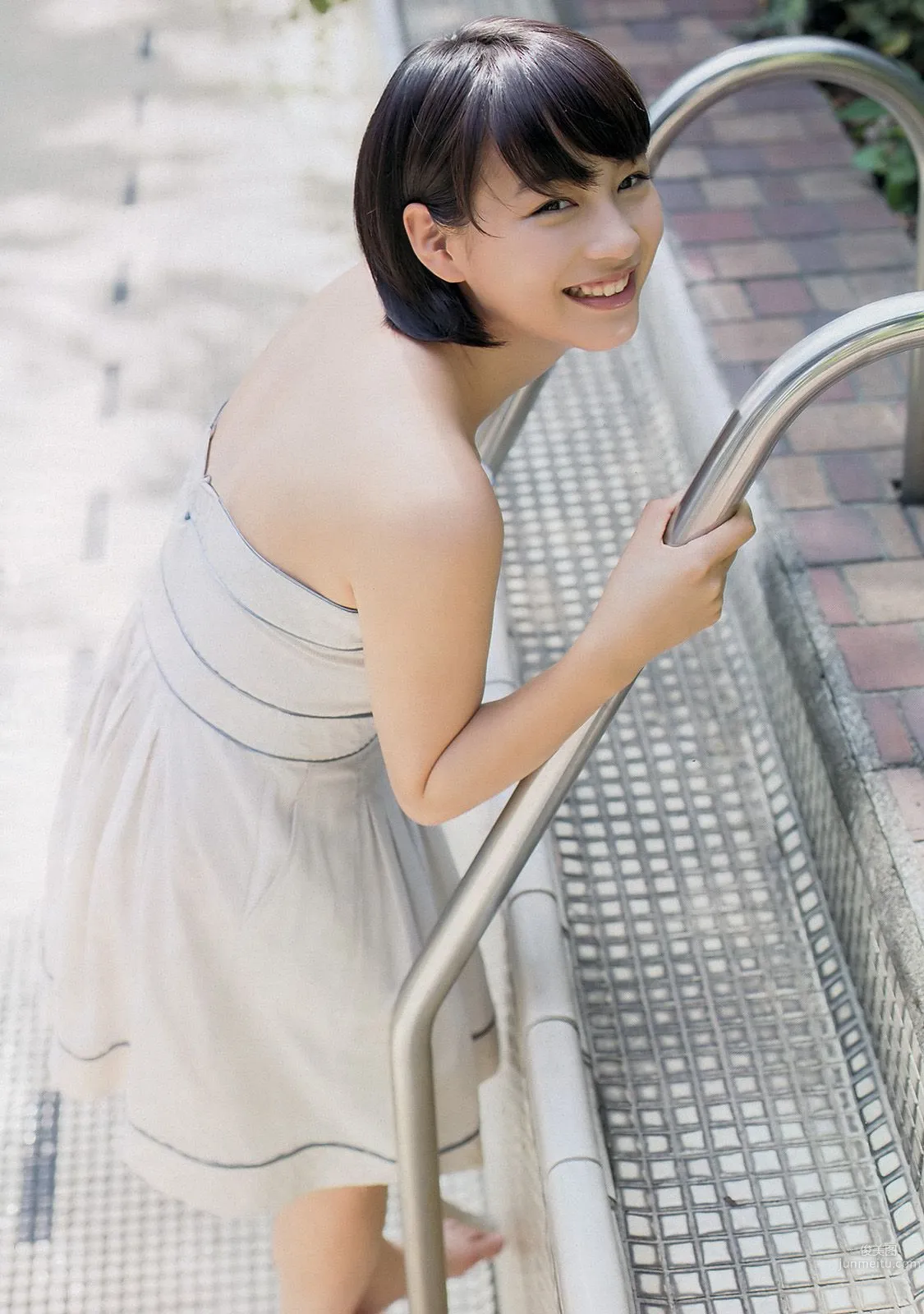 能年玲奈 AKB48 石橋杏奈 亜里沙 Ili 太田千晶 [Weekly Playboy] 2012年No.45 写真杂志6