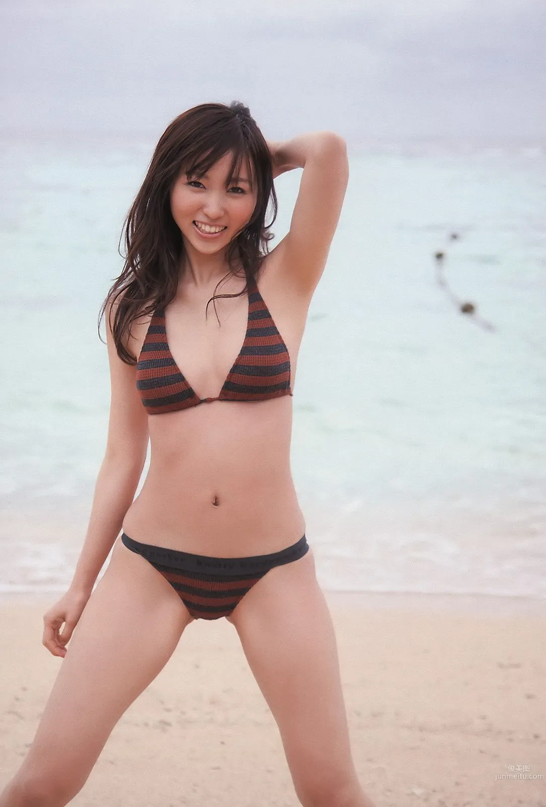 武井咲 竹富圣花 宫岛咲良 夏菜 吉木りさ AKB48 最上ゆき [Weekly Playboy] 2011年No.19-20 写真杂志24