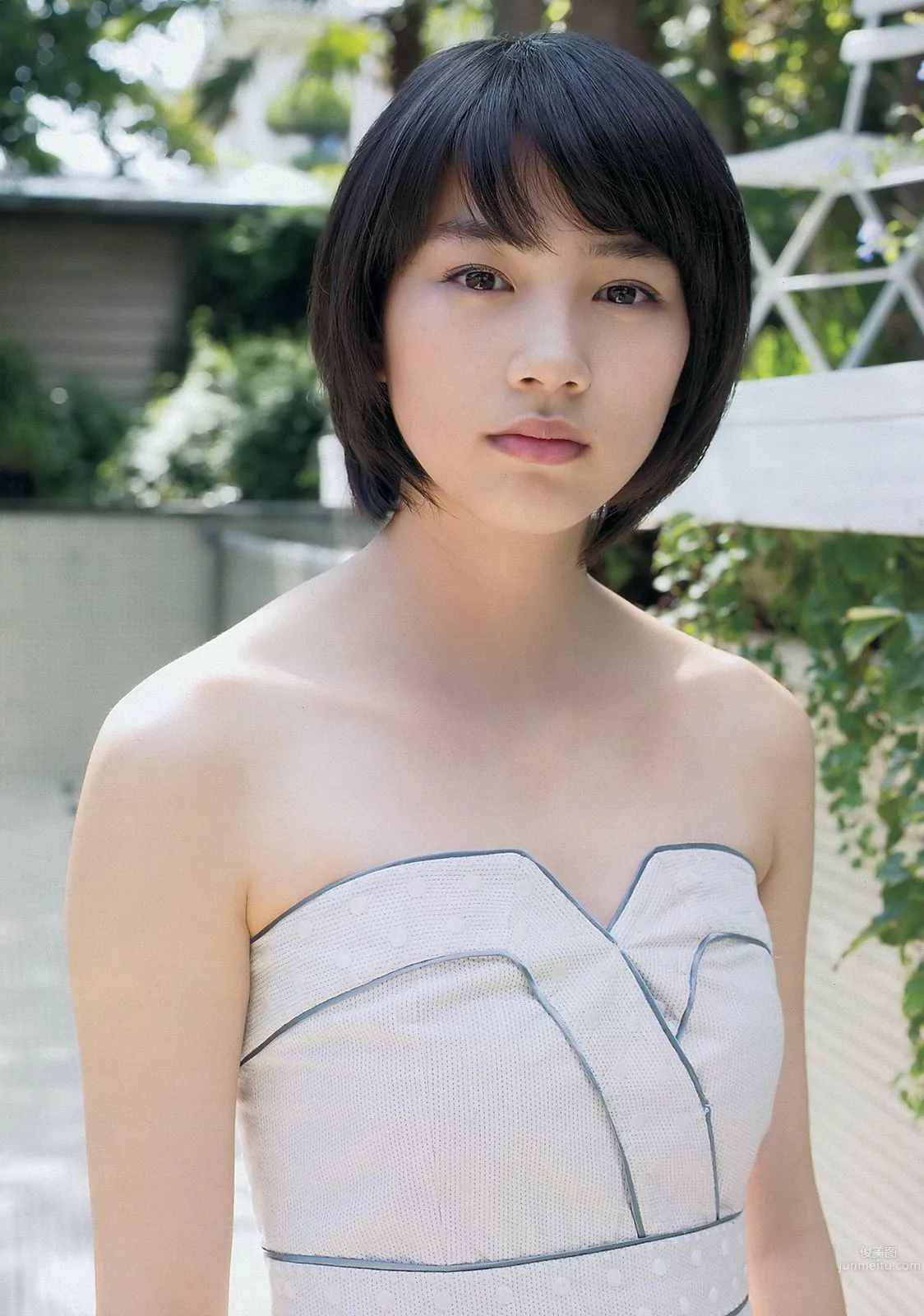 能年玲奈 AKB48 石橋杏奈 亜里沙 Ili 太田千晶 [Weekly Playboy] 2012年No.45 写真杂志3