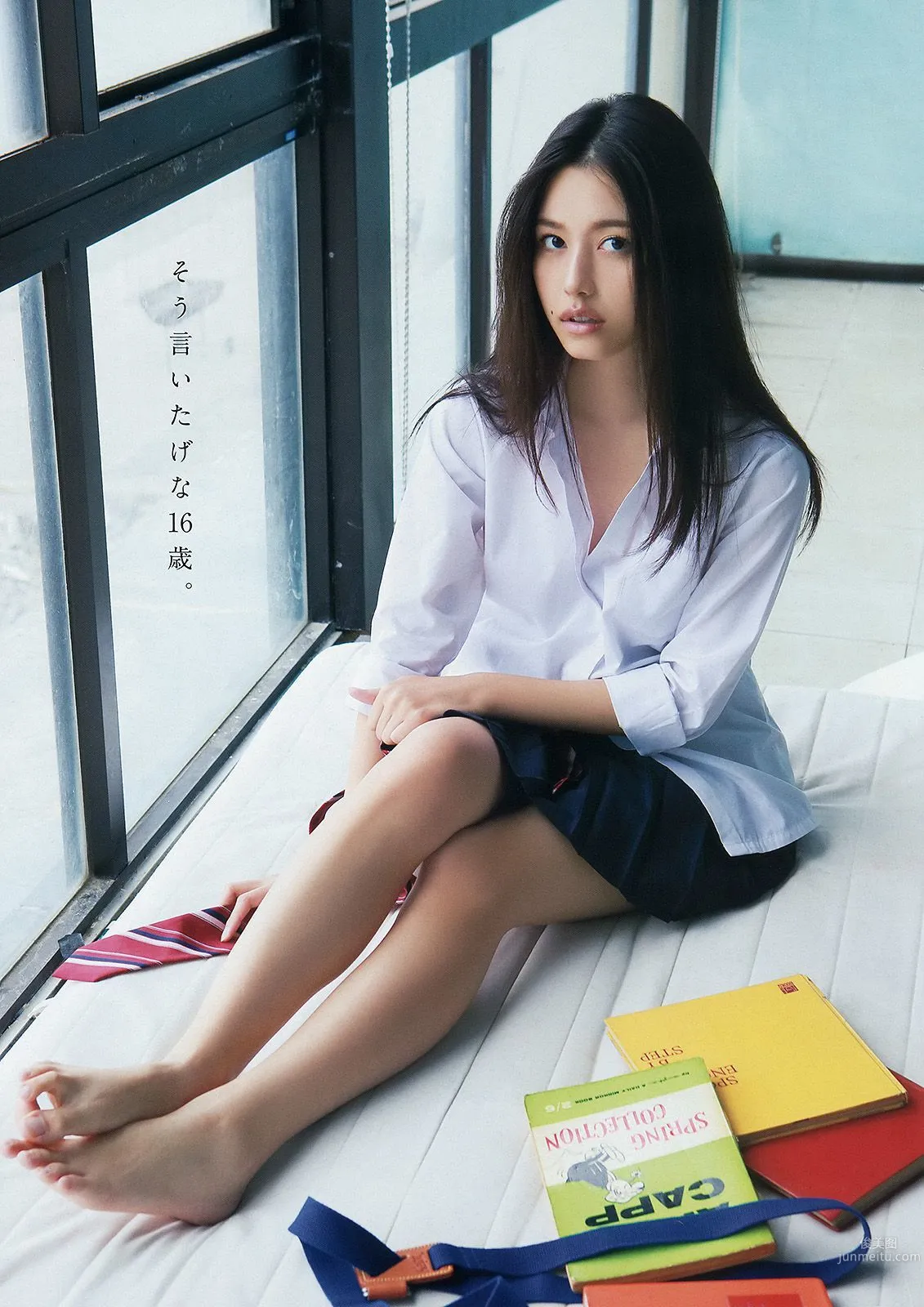 篠崎愛 山田沙梨奈 [Young Animal] 2015年No.01 写真杂志12