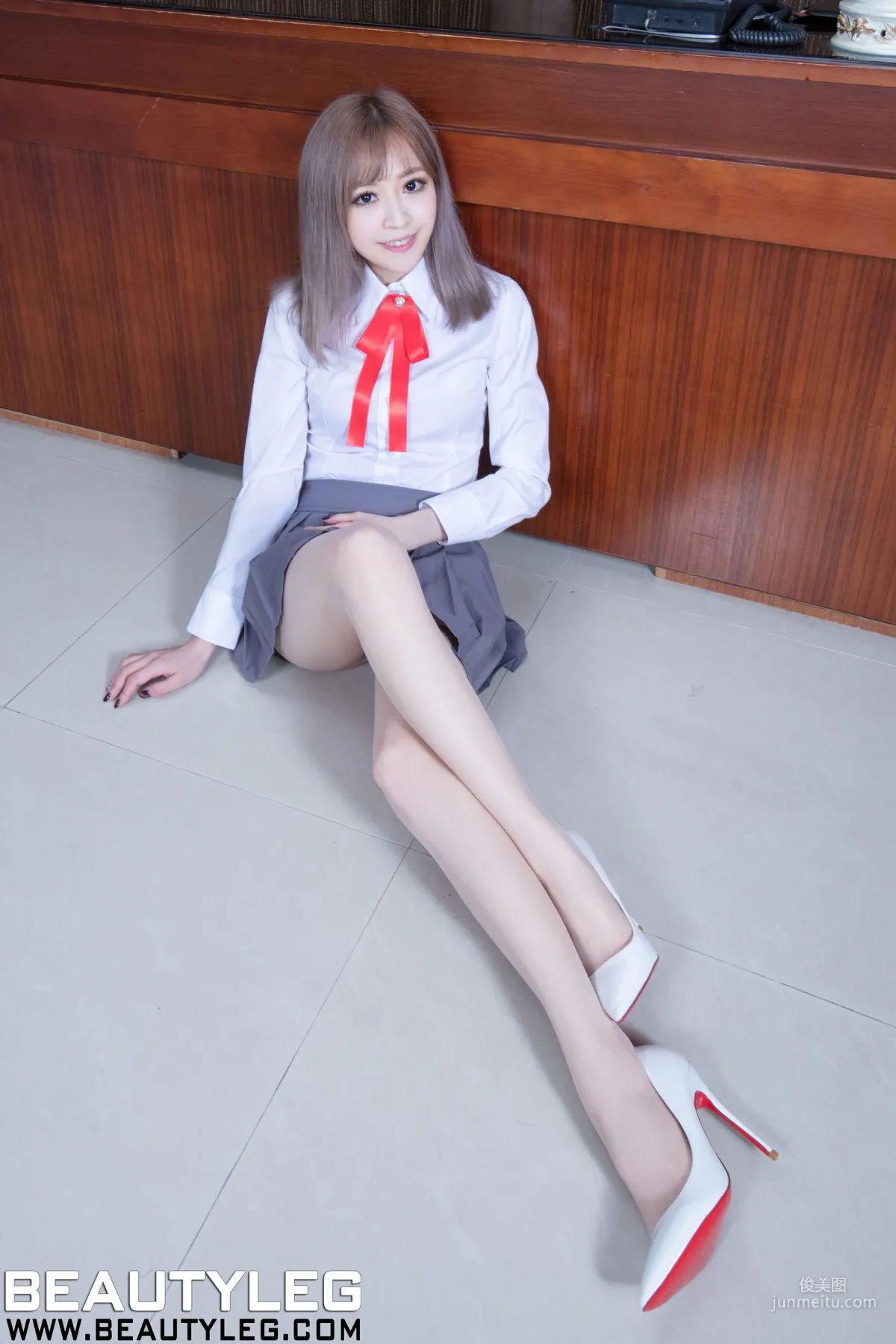 腿模Lucy倪千凌《水手服+黑丝包臀裙》 [Beautyleg] NO.1521 美腿写真集38