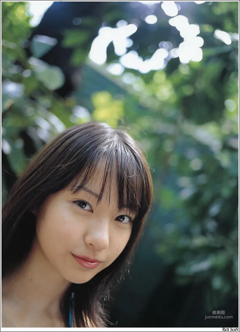 戸田恵梨香《Nature》 [Photobook] 写真集26