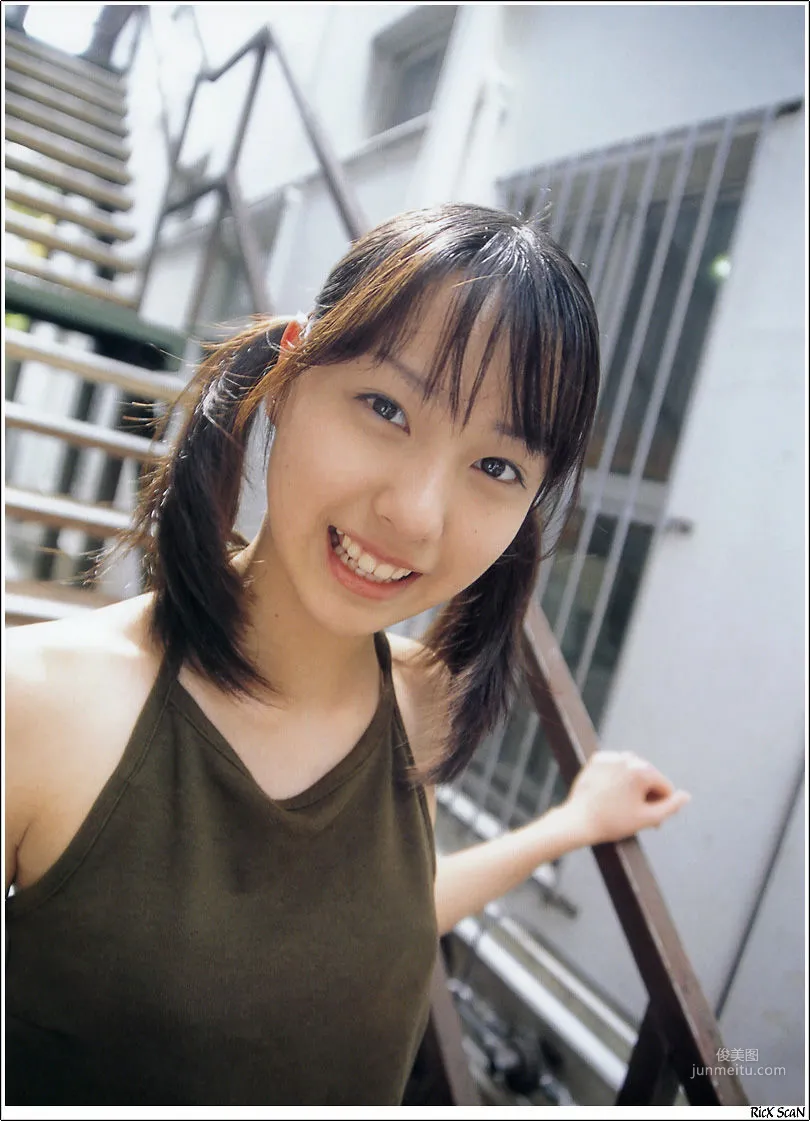 戸田恵梨香《Nature》 [Photobook] 写真集81