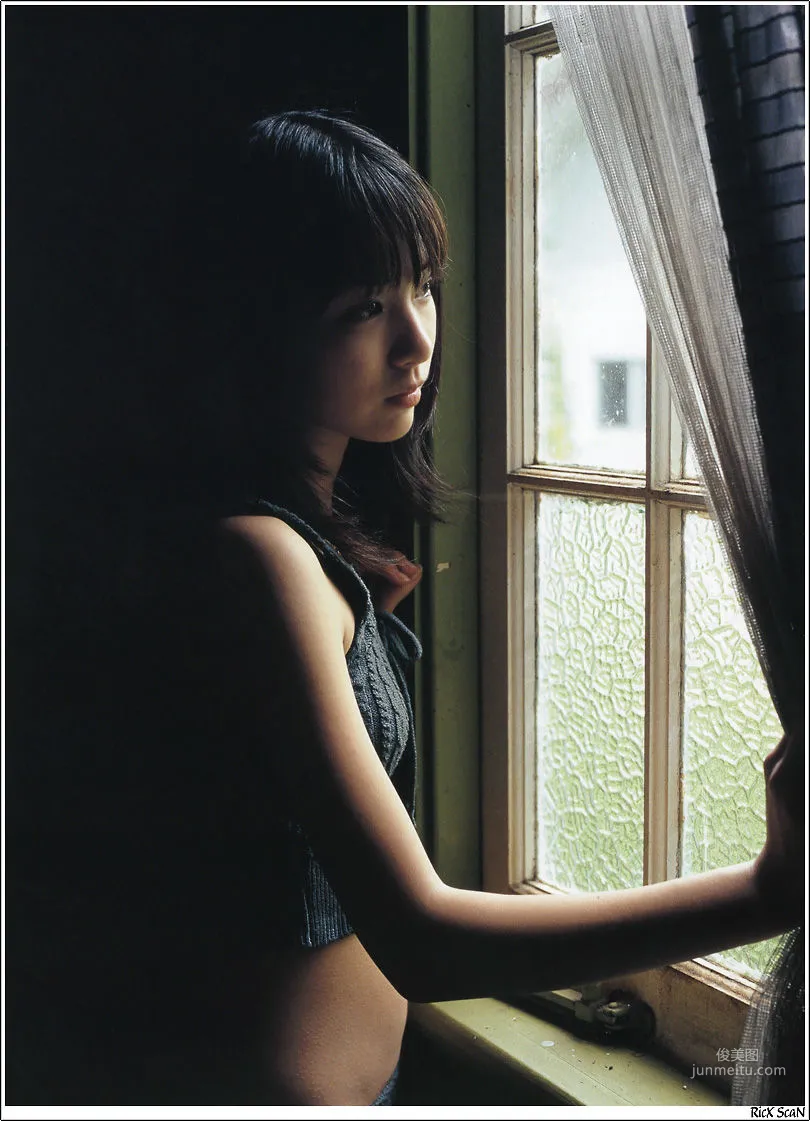 戸田恵梨香《Nature》 [Photobook] 写真集45