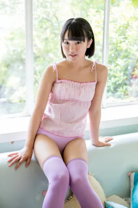 香月りお《睡衣+紫色长筒袜》 [Minisuka.tv] 写真集