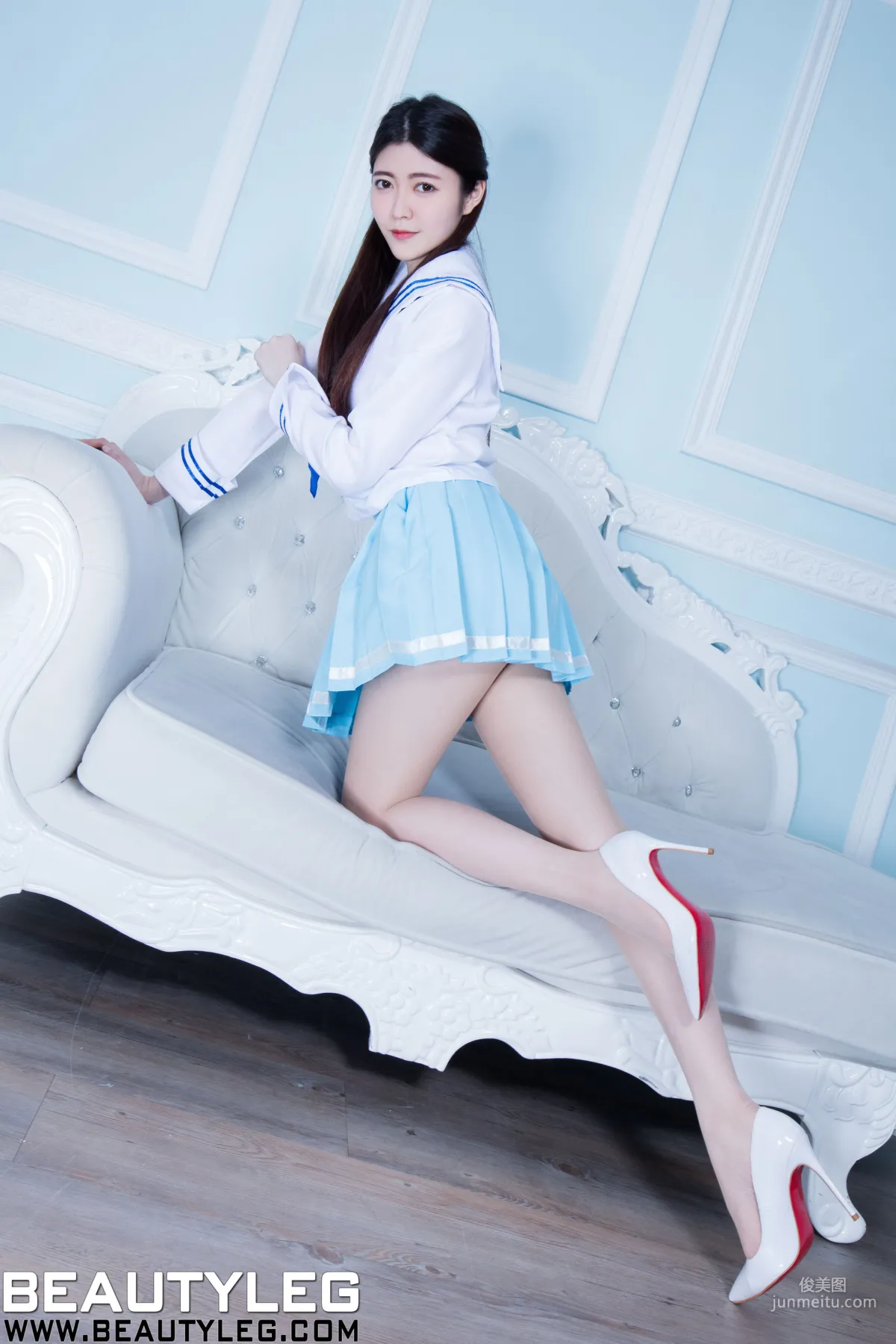 腿模Brindy《黑丝旗袍+学生装》 [BeautyLeg] No.1555 美腿写真集23