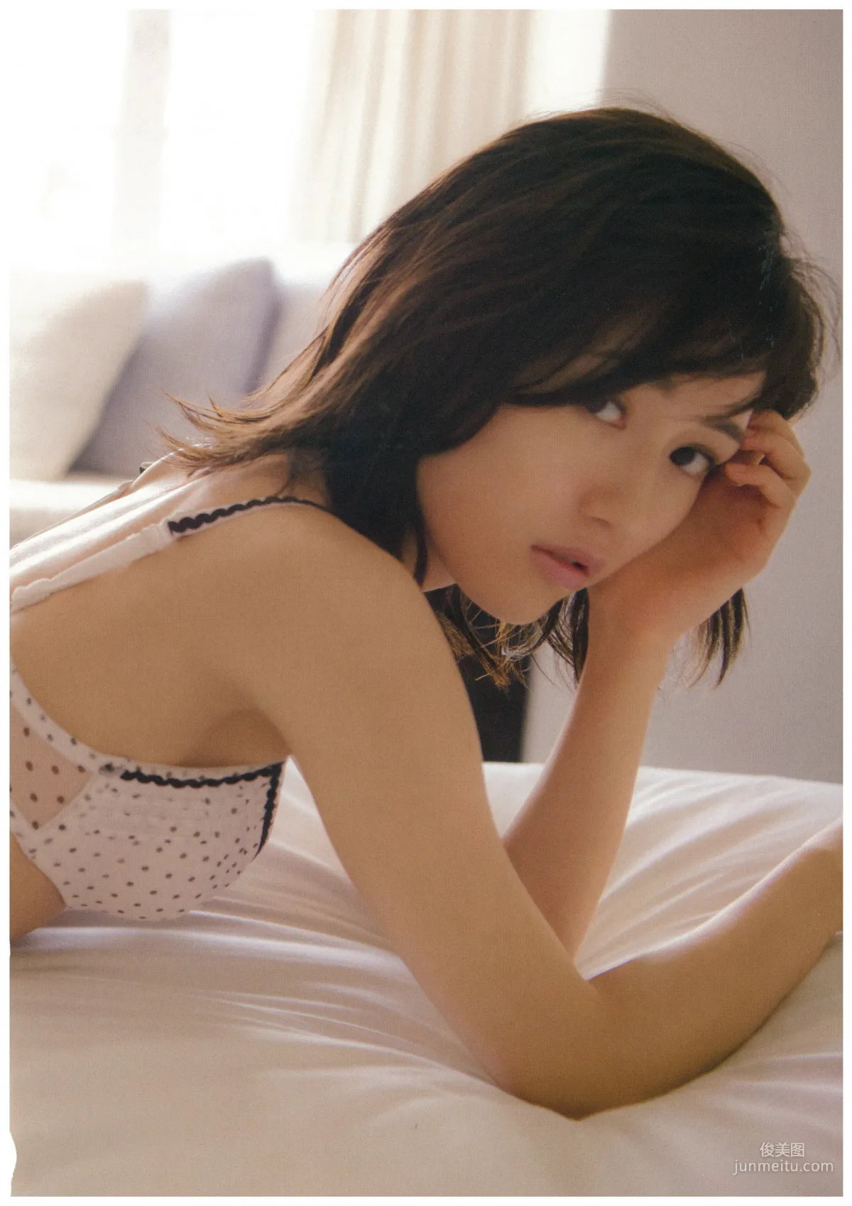 渡辺麻友『知らないうちに』 [PhotoBook] 写真集80