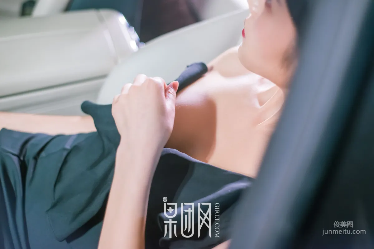 微微《美女vs豪车，你选择哪个！》 [果团网Girlt] No.107 写真集36