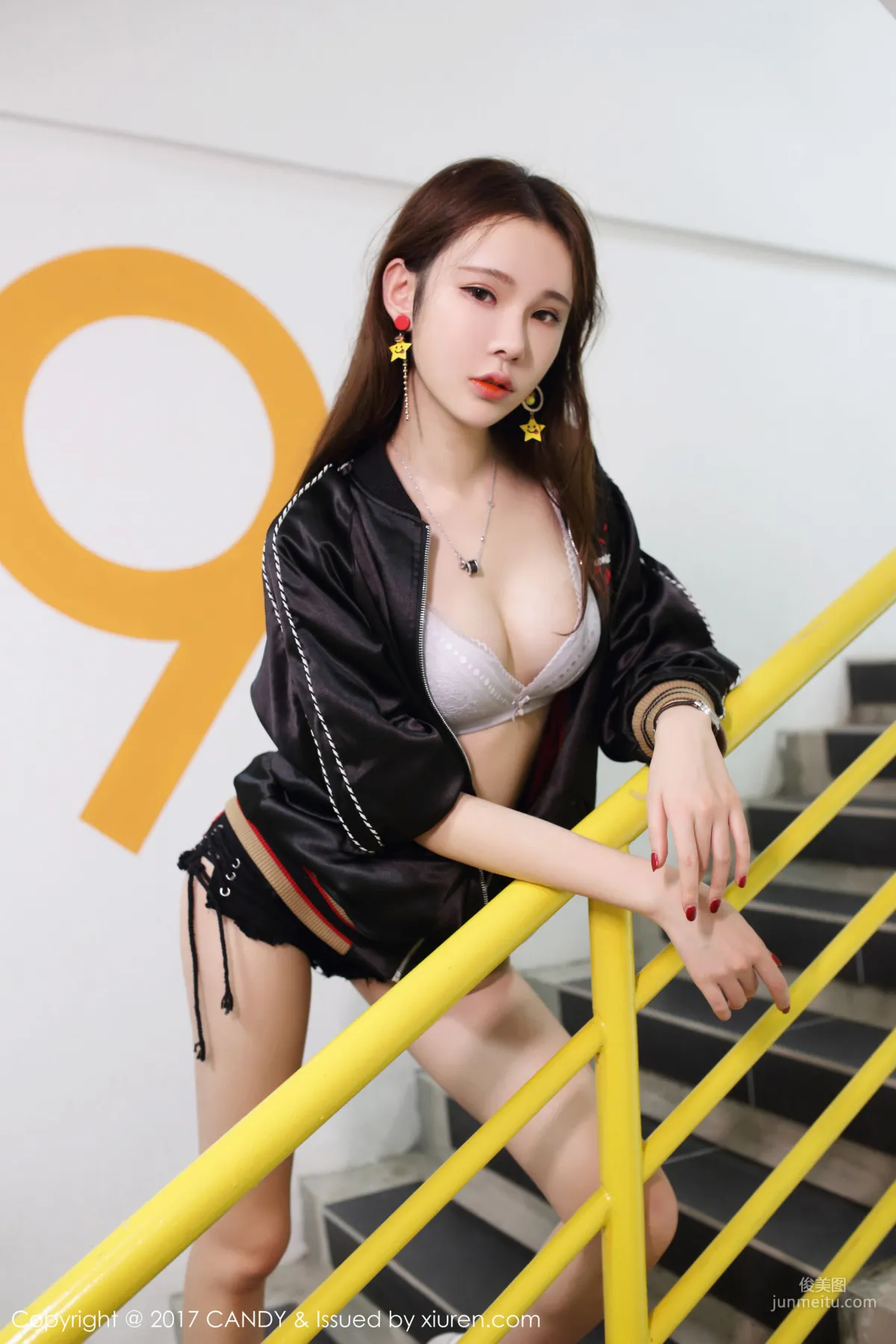 萌琪琪Irene《运动装+白色比基尼》 [网红馆CANDY] VOL.044 写真集19