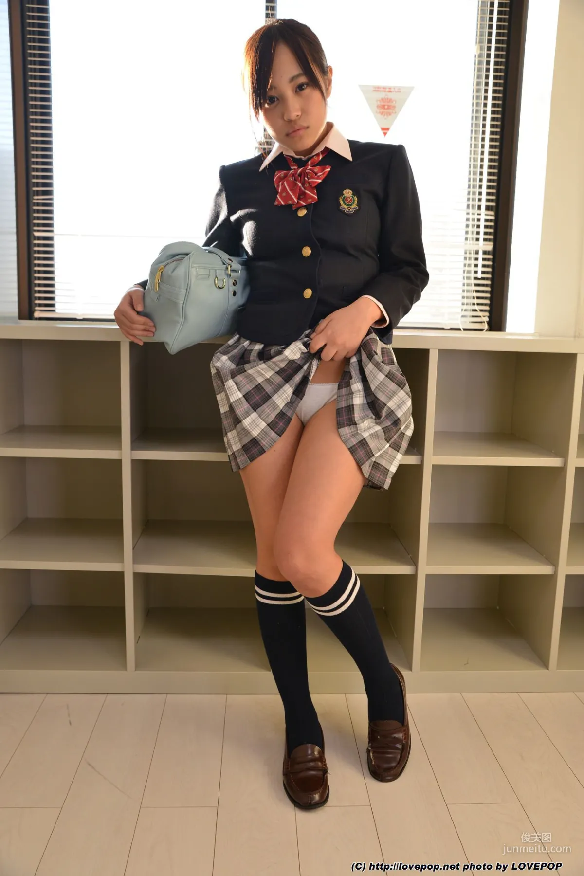 Emi Asano 浅野えみ 学生制服 Set4 [LovePop] 写真集13