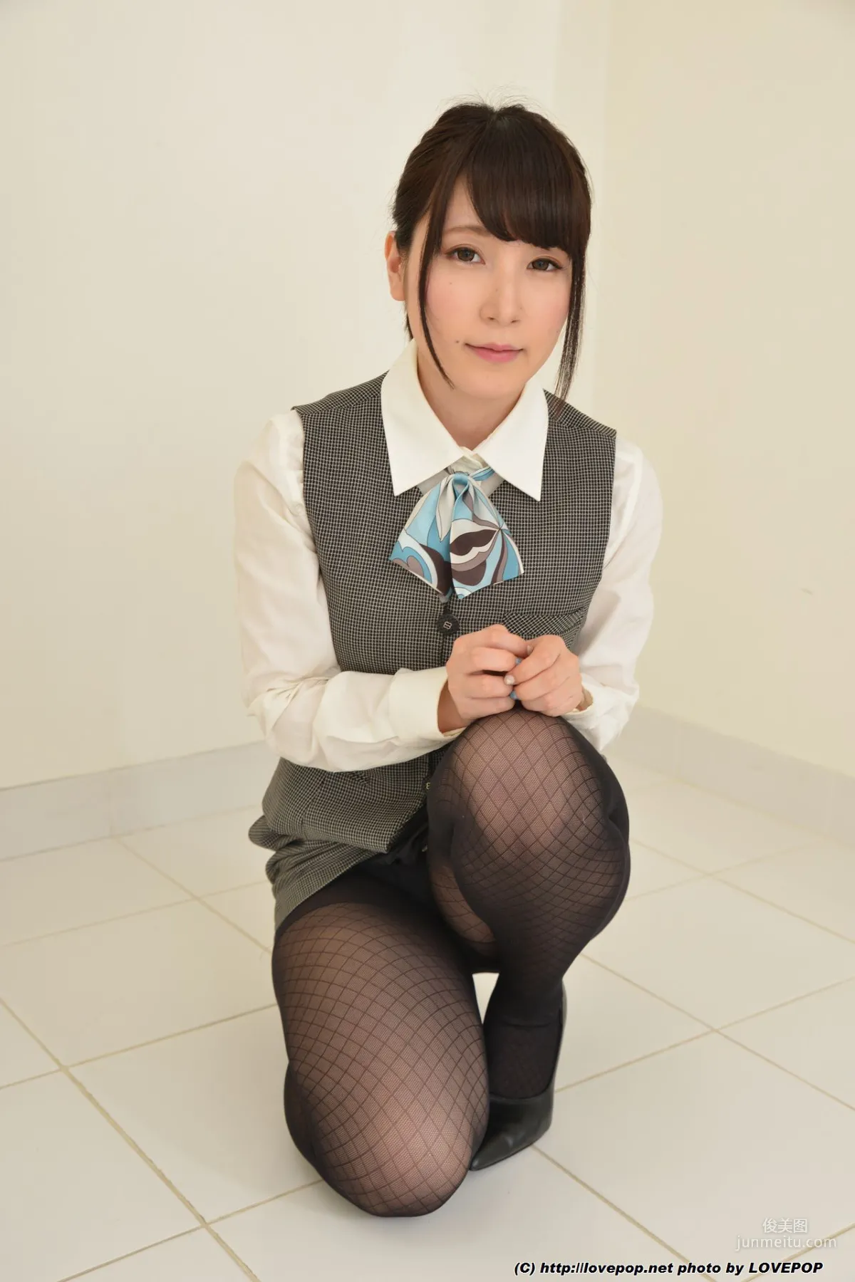 Aika Rino あいか莉乃 丝袜制服 Set3 [LovePop] 写真集21