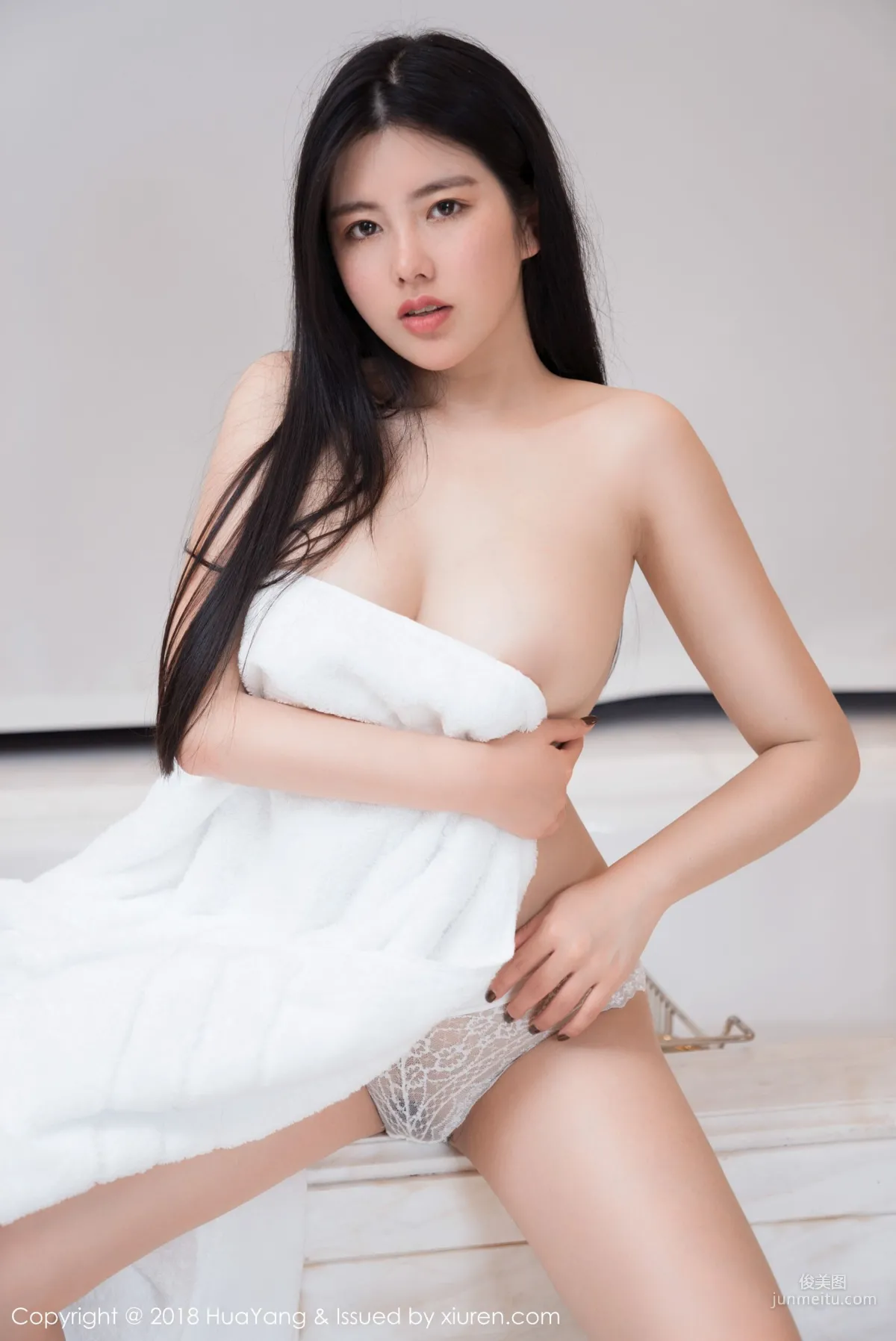 娜露Selena《浴巾+礼服+高叉》 [花漾HuaYang] Vol.024 写真集14