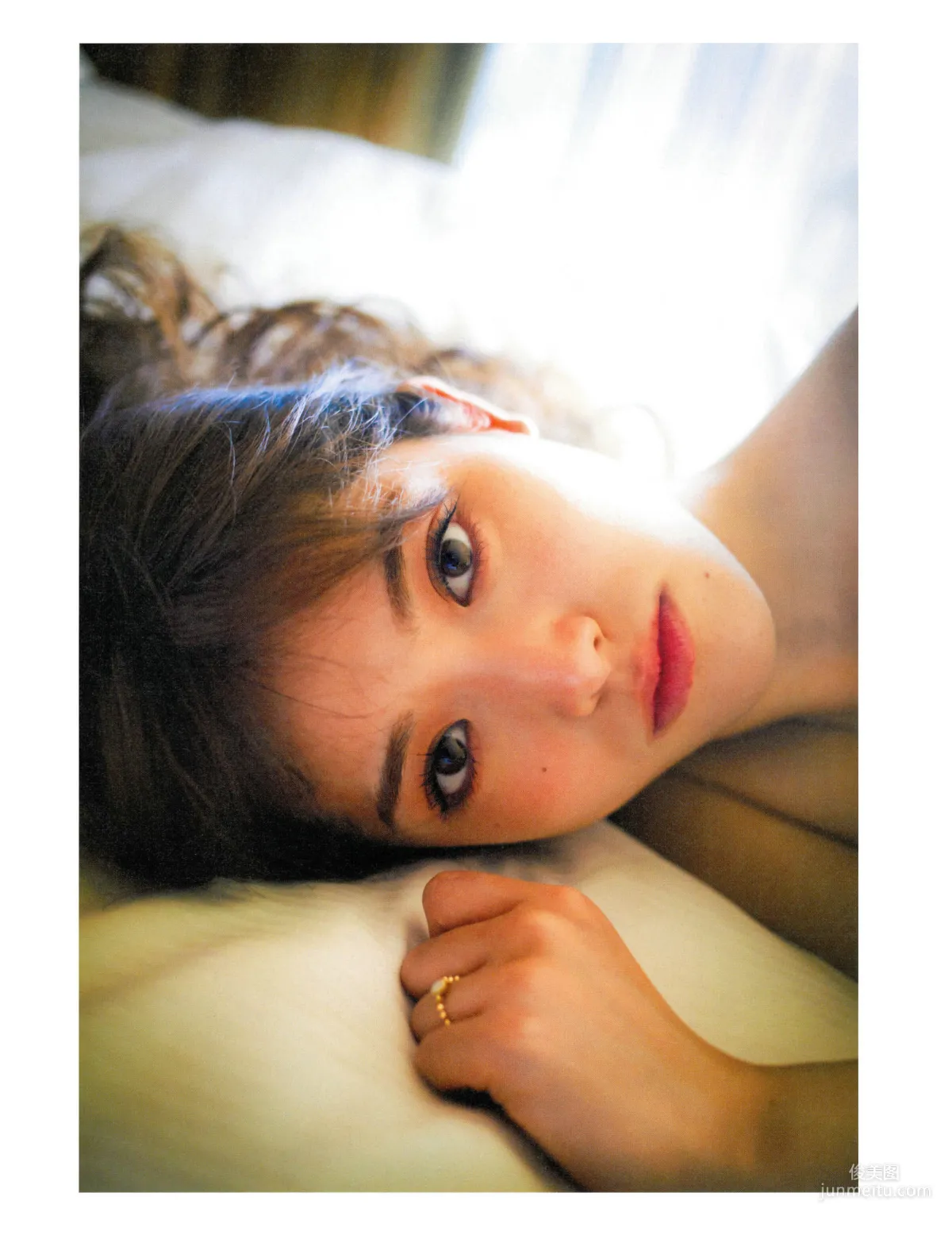 松村沙友理《意外っていうか、前から可愛いと思ってた》 [PhotoBook] 写真集58