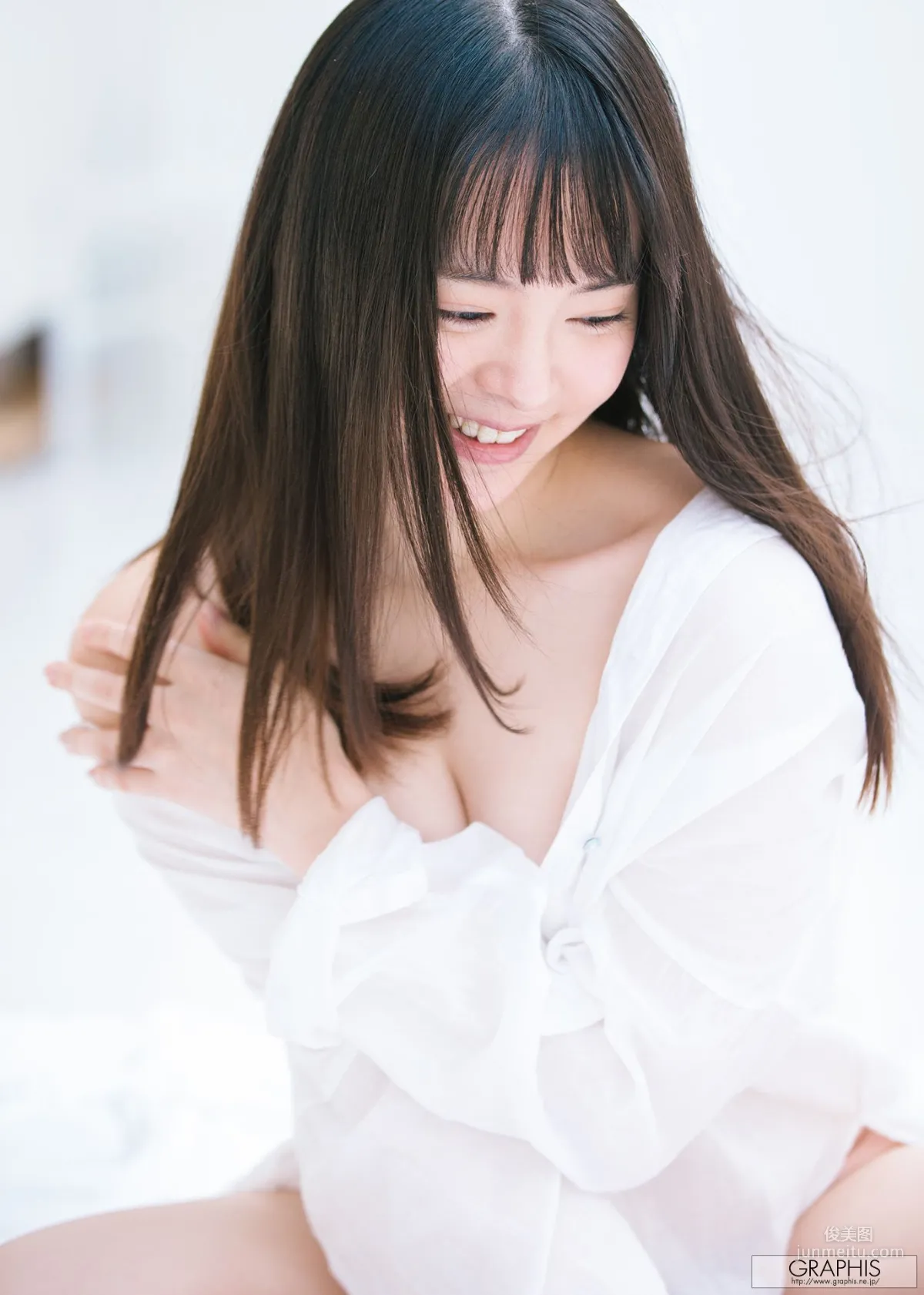 Yuna Ogura 小倉由菜 [Graphis] Gravure 初脱ぎ娘 写真集21