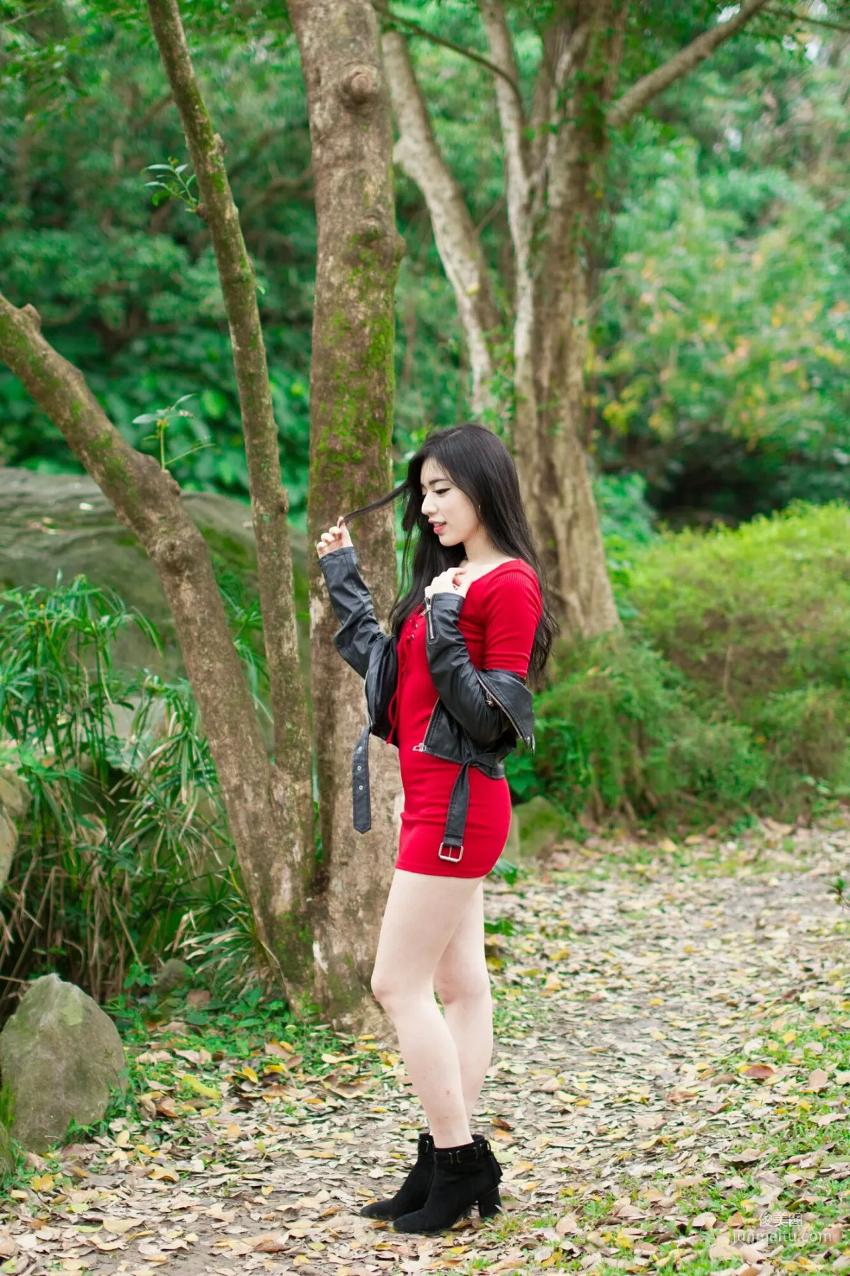 [台湾网红美女] 谢立琪 大安森林公園 写真集15