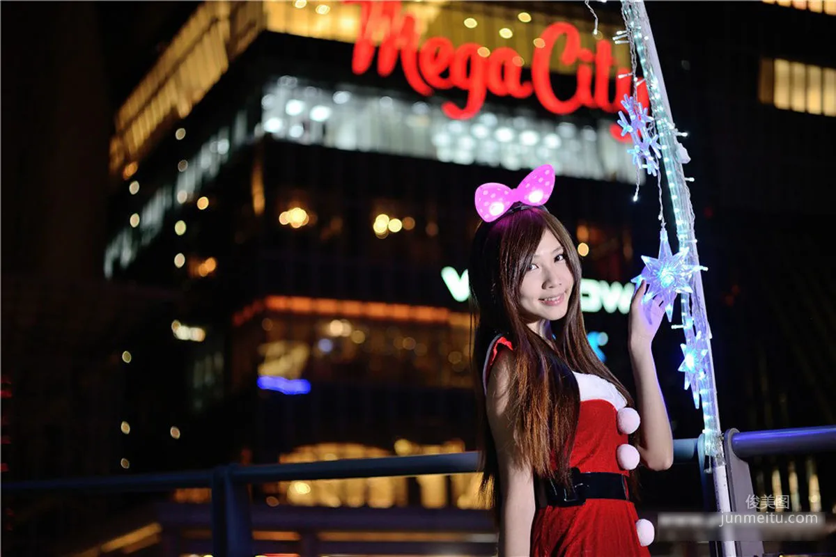 [台湾女神] 张雅筑chu 《板橋車站圣诞节外拍》 写真集4