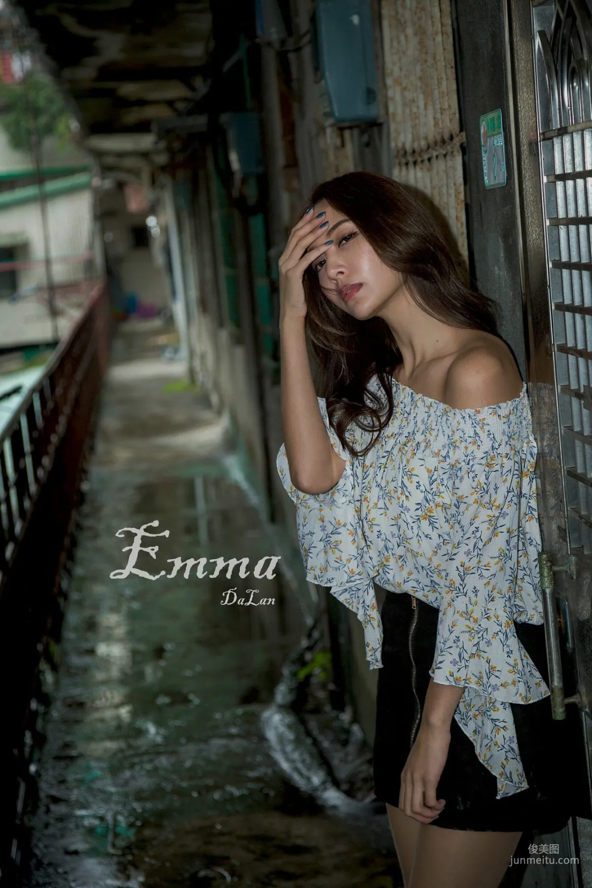 [台湾网红美女] Emma江雨恩《西藏路+南機場公寓》 写真集30