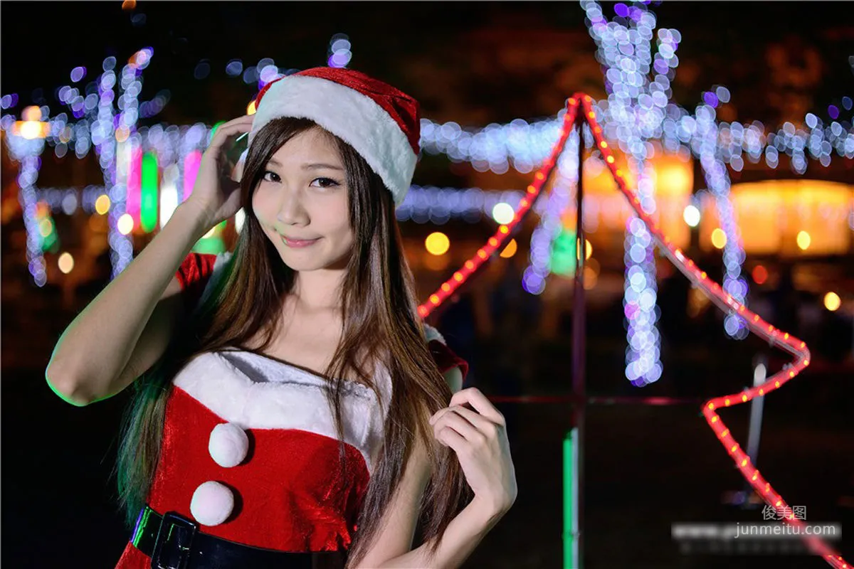 [台湾女神] 张雅筑chu 《板橋車站圣诞节外拍》 写真集17
