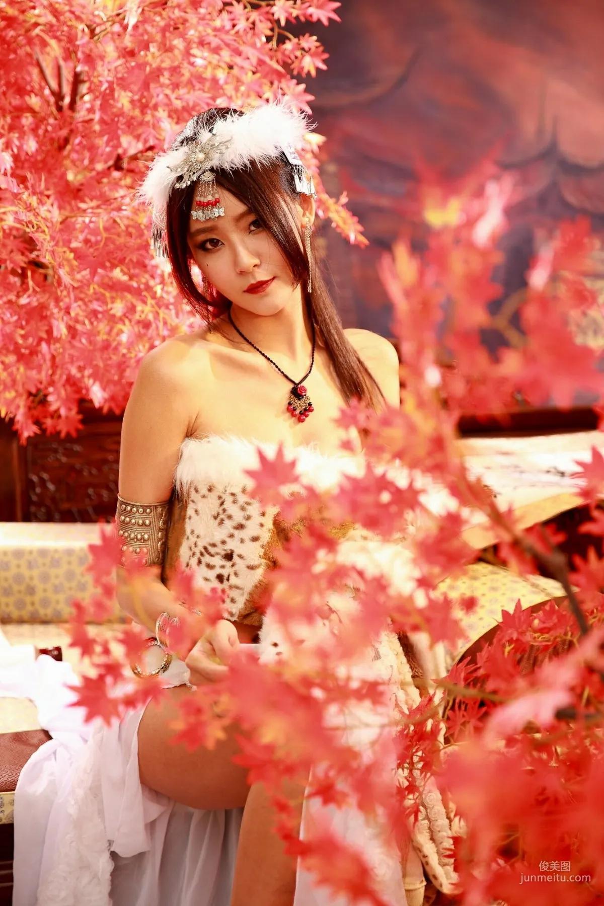 [台湾嫩模] Winnie小雪《蛮族公主和OL风装扮》 写真集21
